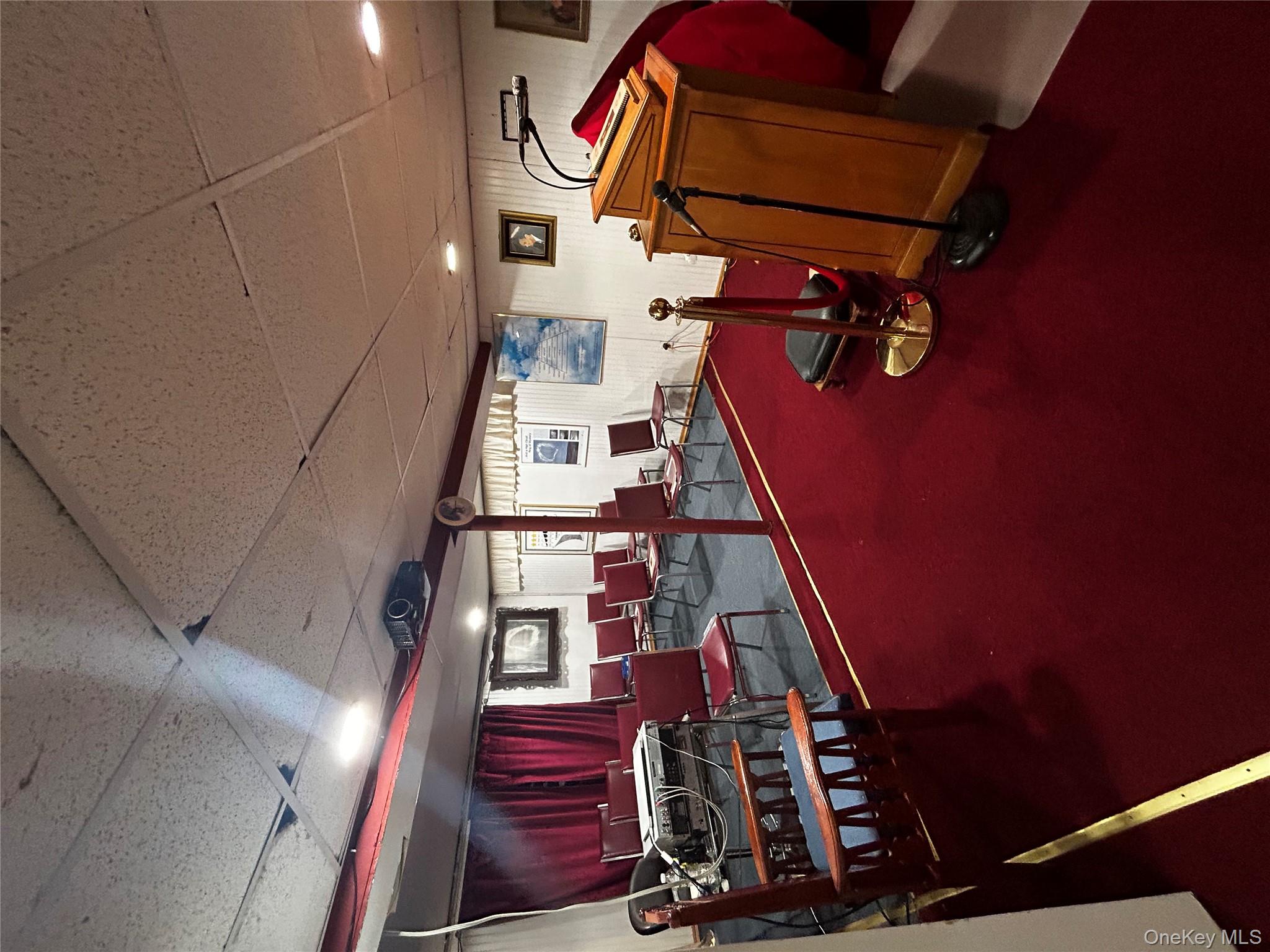 500 Oakwood Road, South Huntington, NY 11743