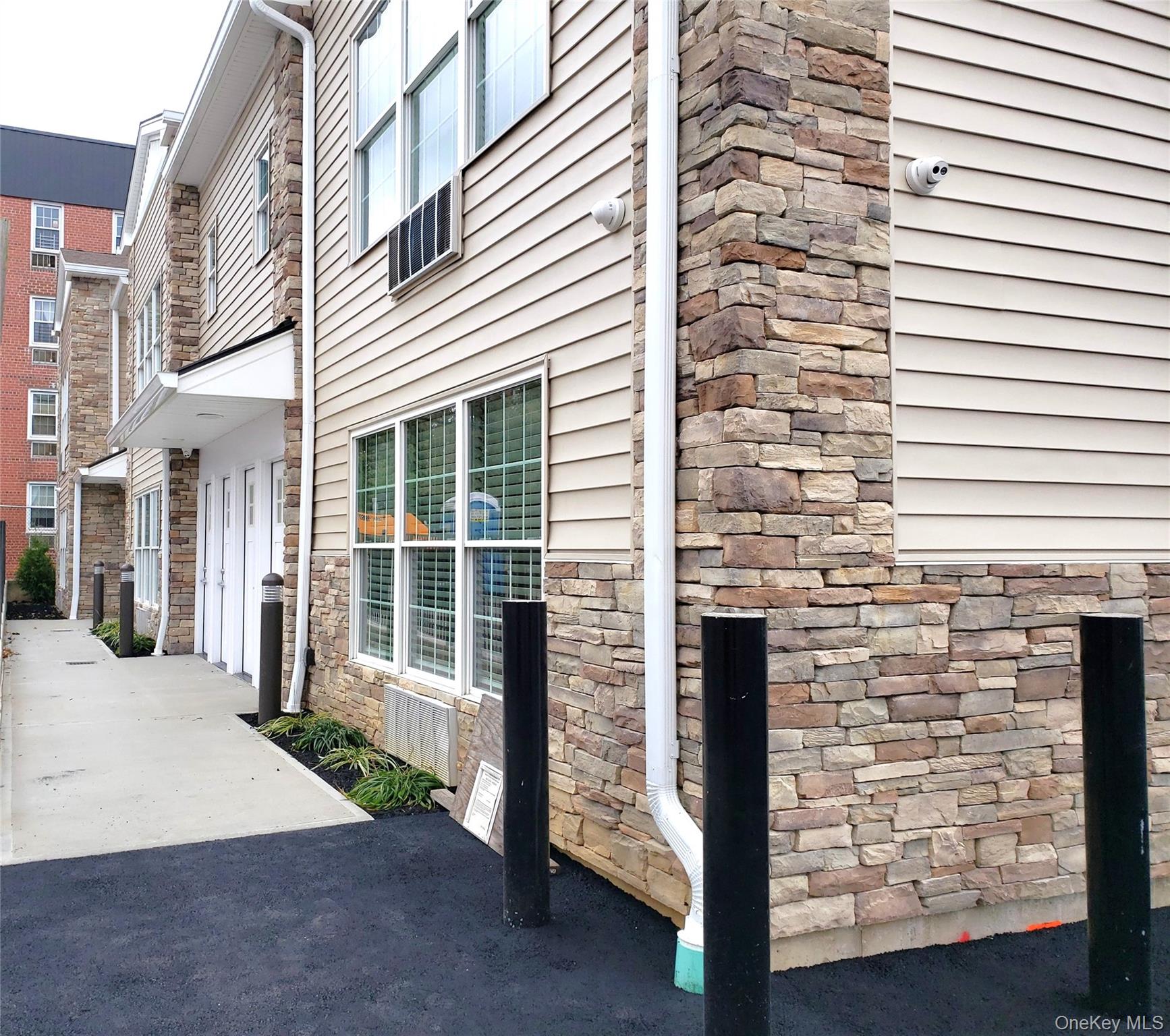 71 N Main Street # E, Freeport, NY 11520