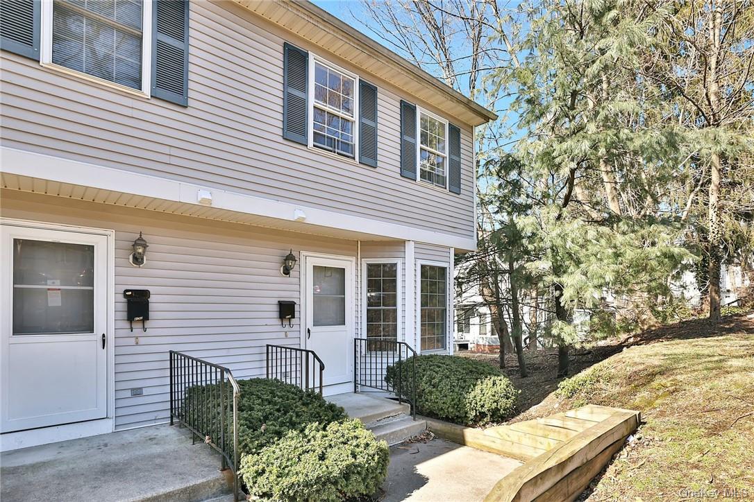 41 S Moger Avenue, Mount Kisco, NY 10549