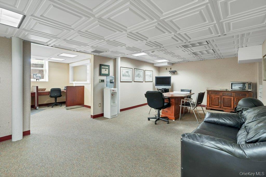 27 Cleveland Street, Valhalla, NY 10595