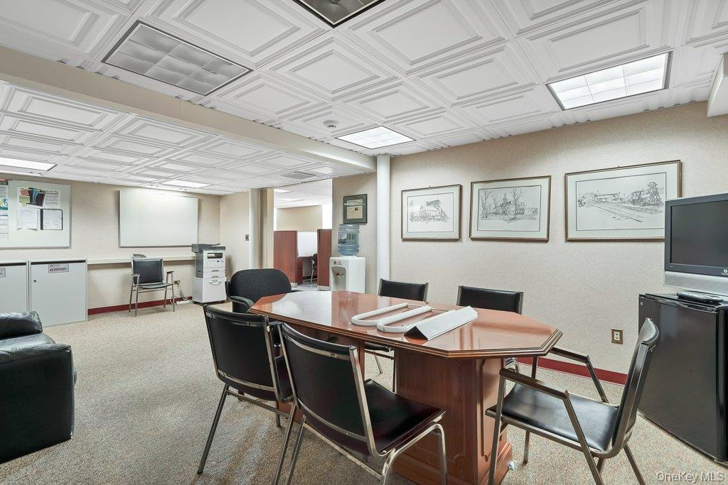 27 Cleveland Street, Valhalla, NY 10595