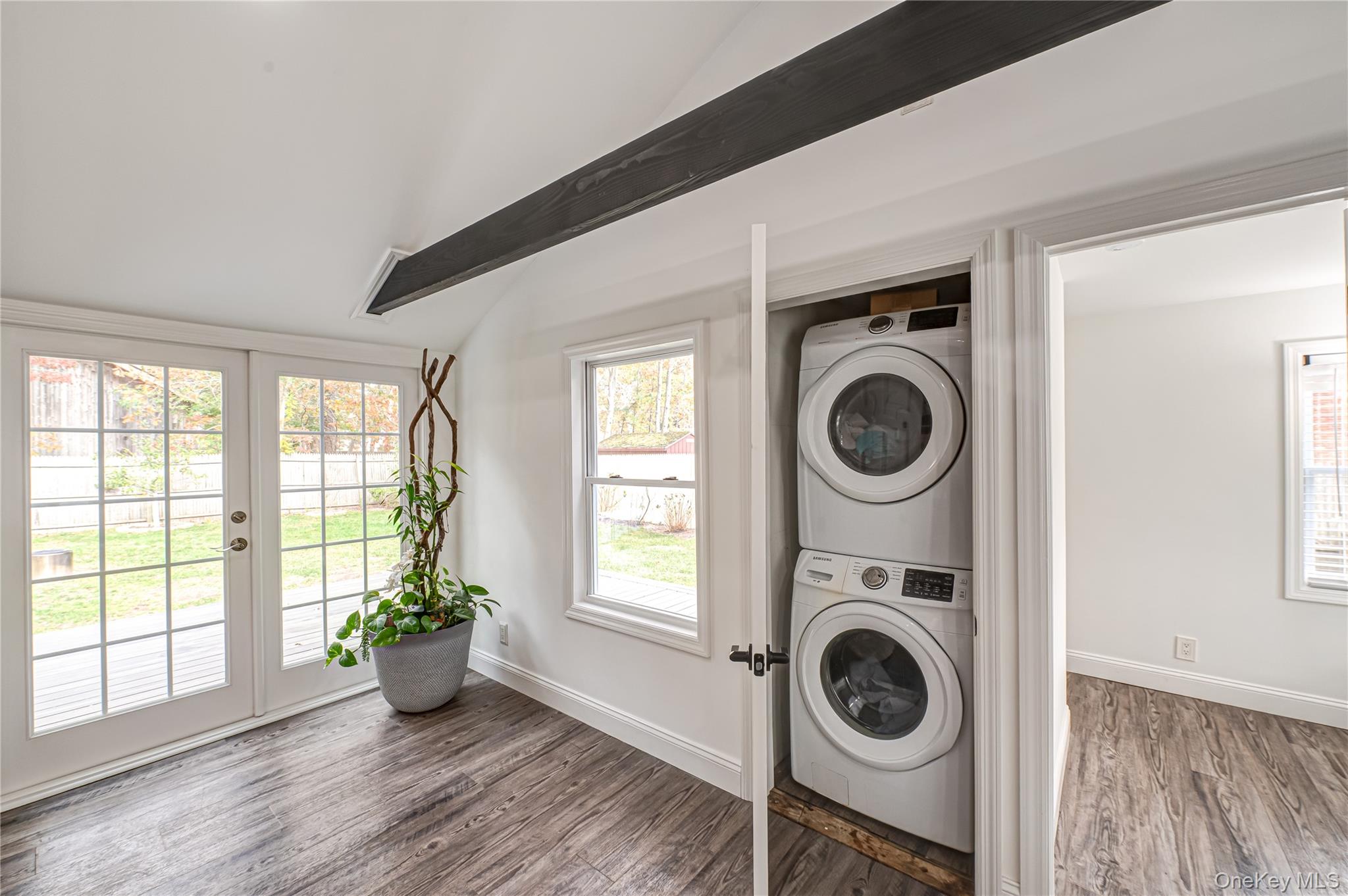 39 Lynncliff Road, Hampton Bays, NY 11946