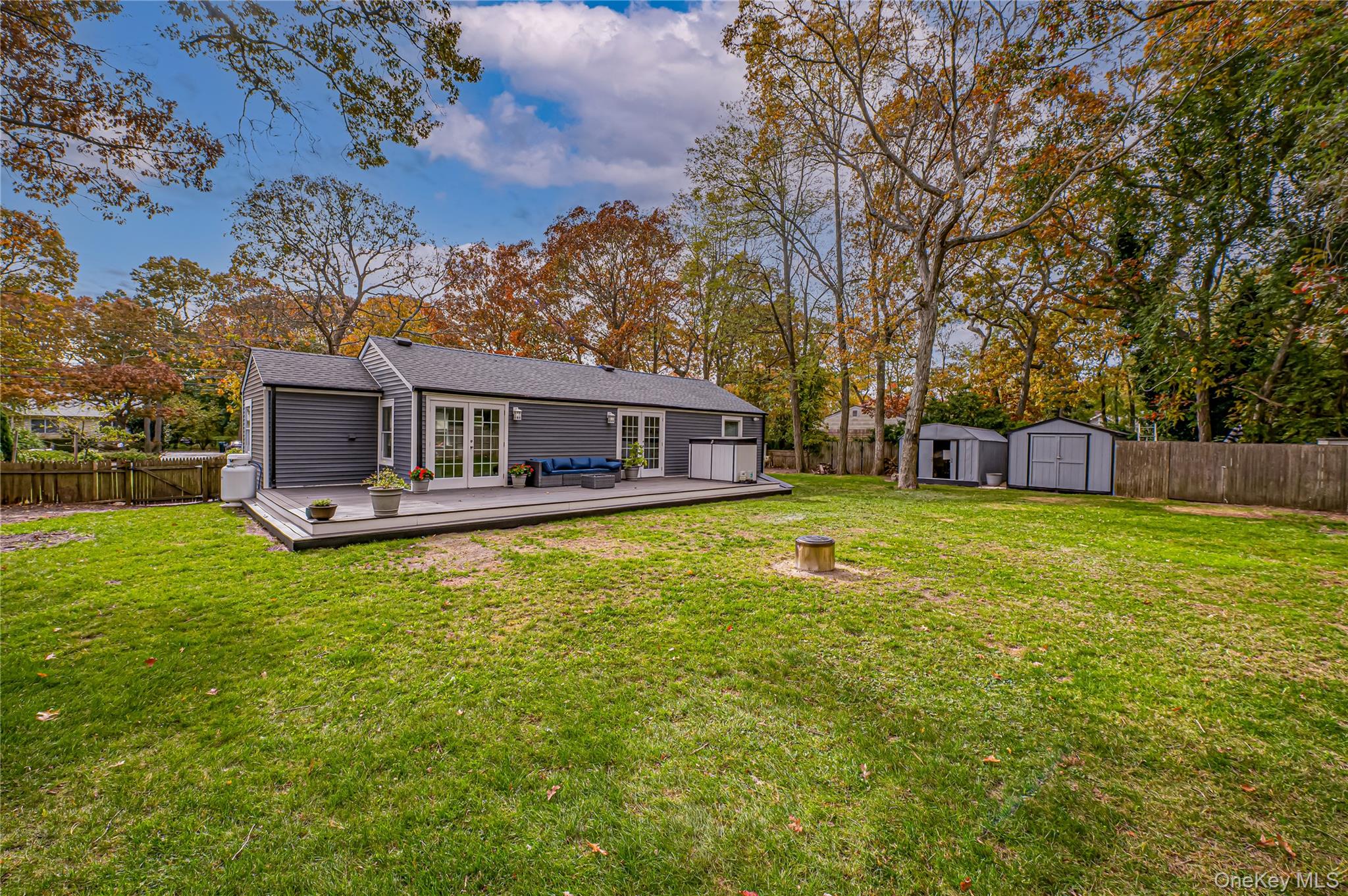 39 Lynncliff Road, Hampton Bays, NY 11946