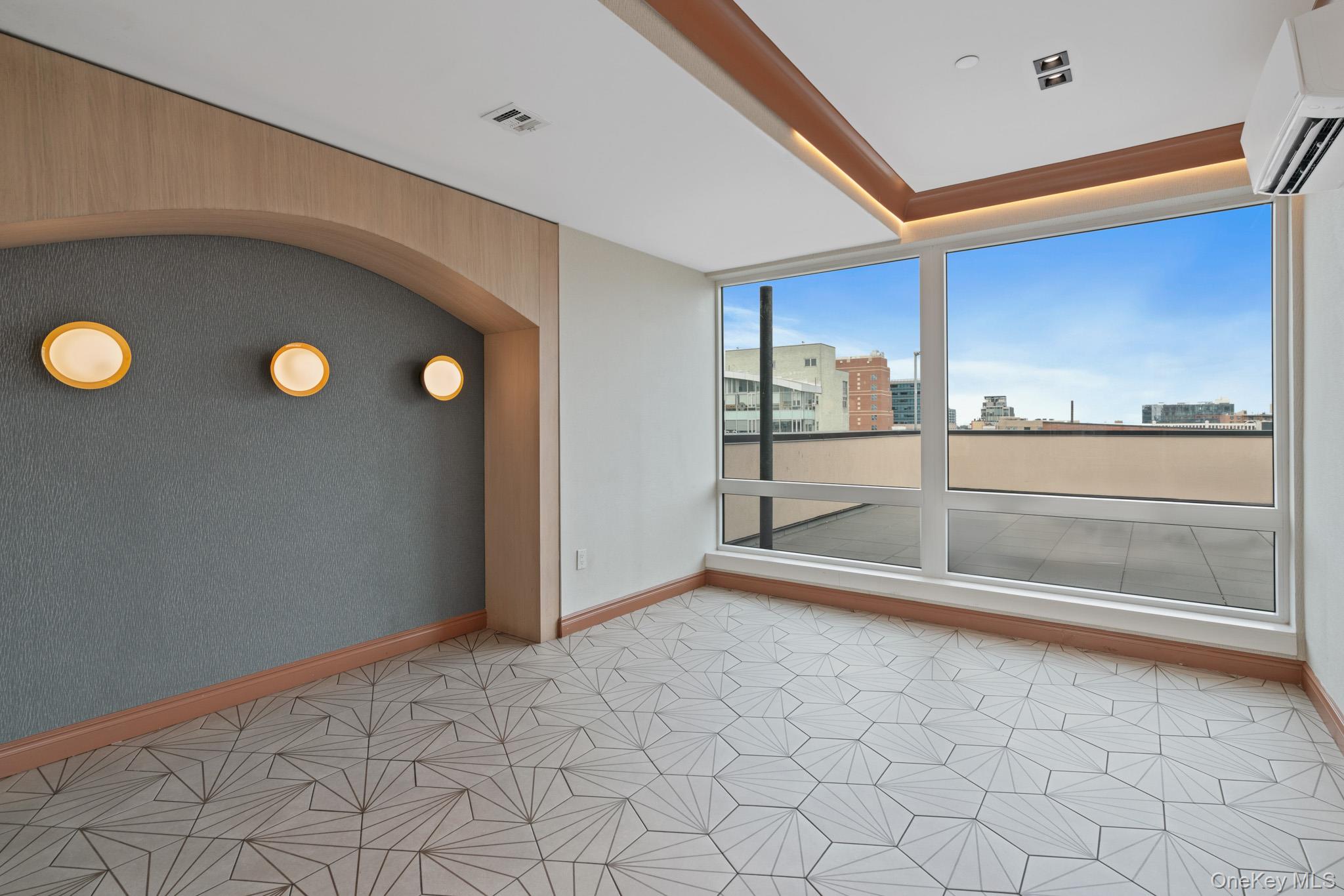 13825 Barclay Ave, Flushing, NY 11354