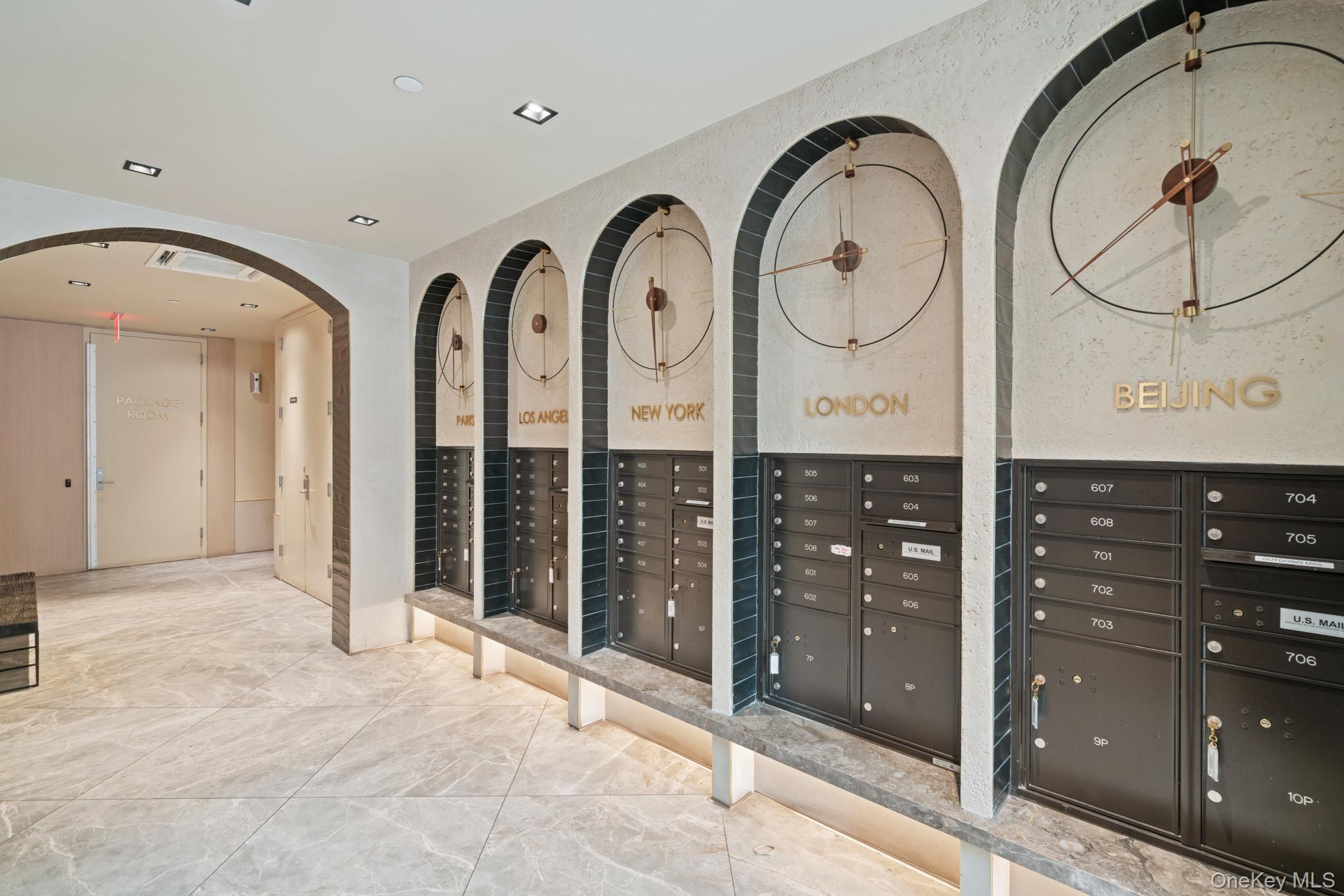 13825 Barclay Ave, Flushing, NY 11354