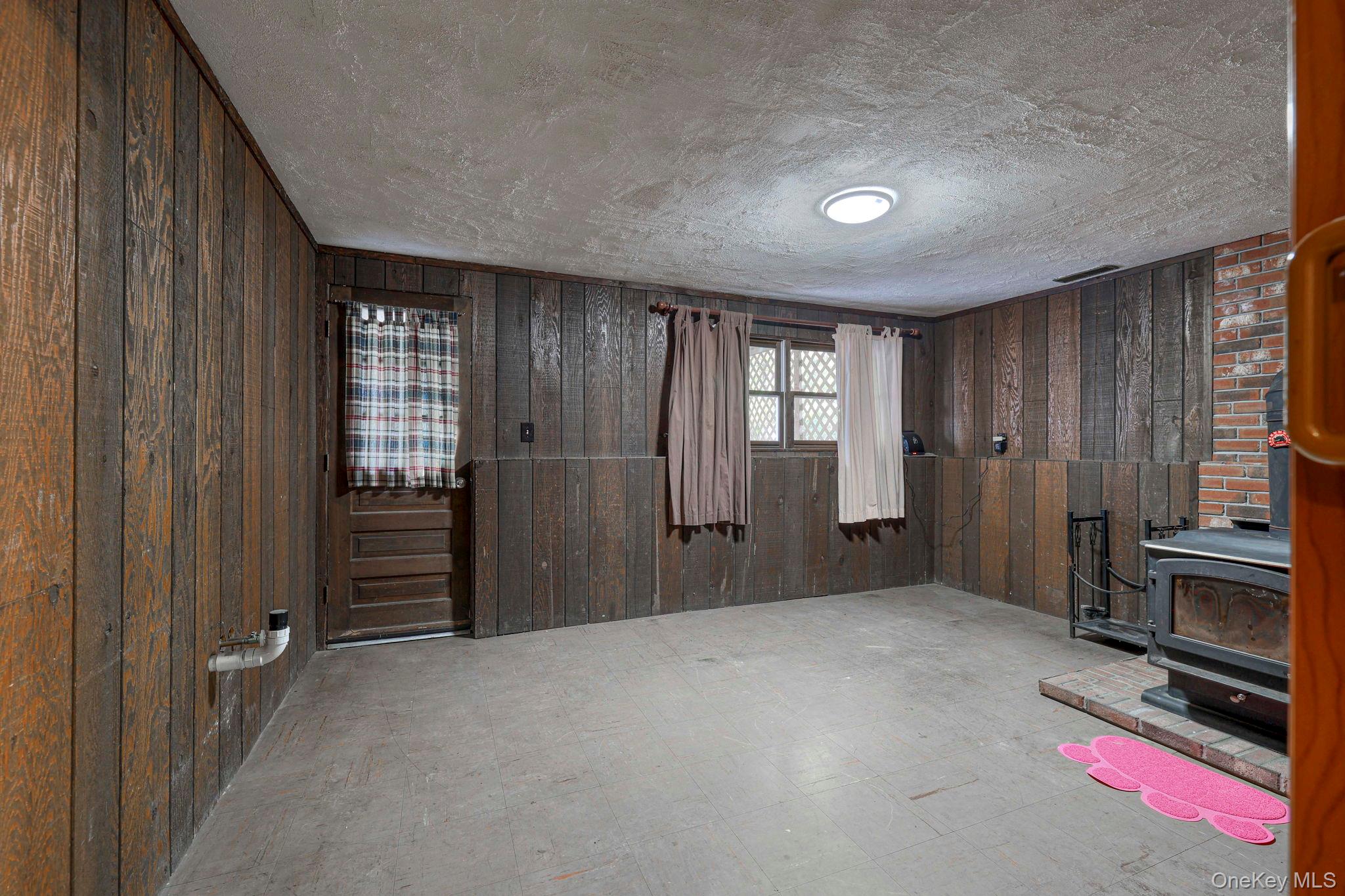 191 Mills Road, Walden, NY 12586