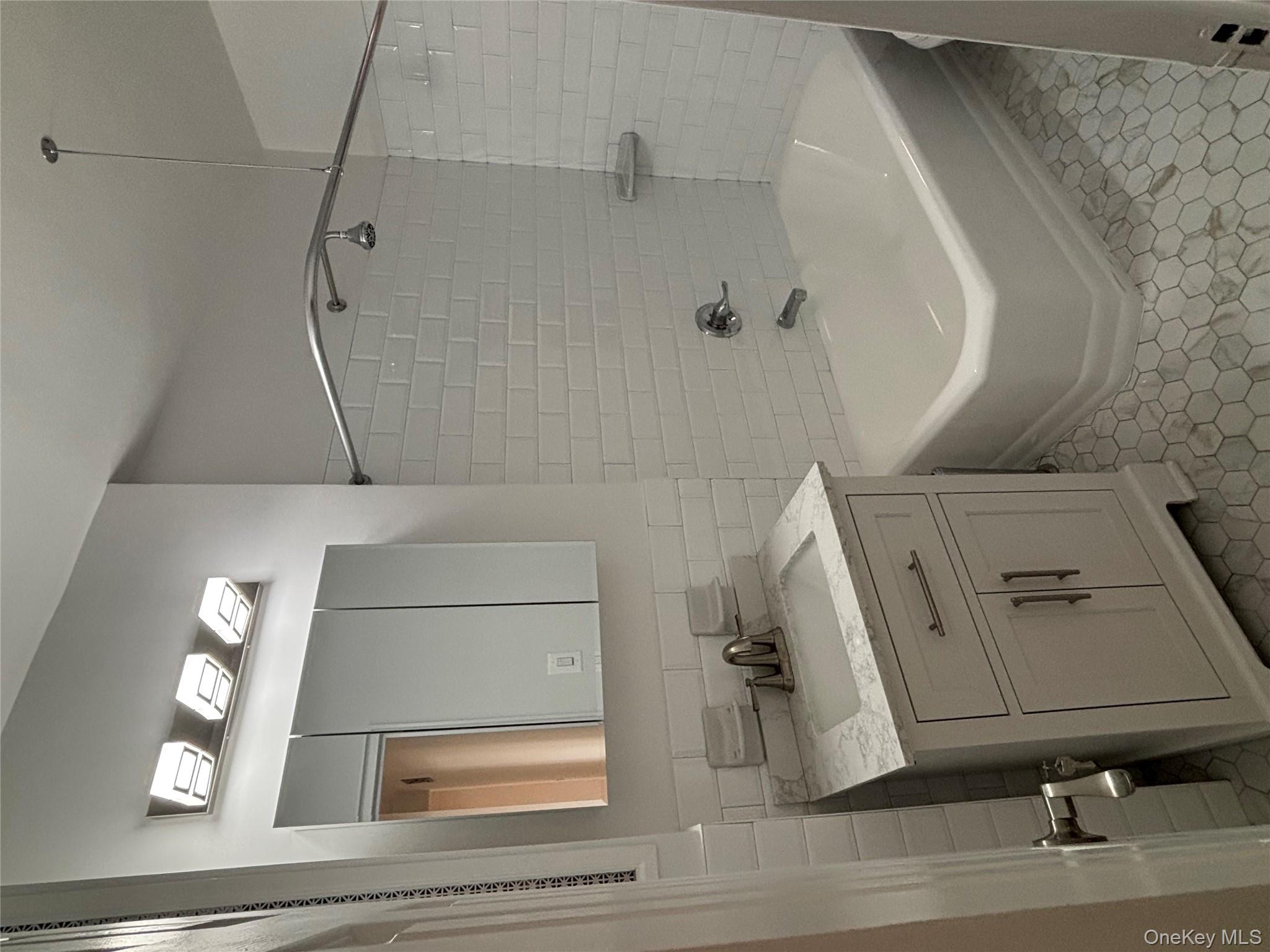 2962 Decatur Avenue # 4B, Bronx, NY 10458