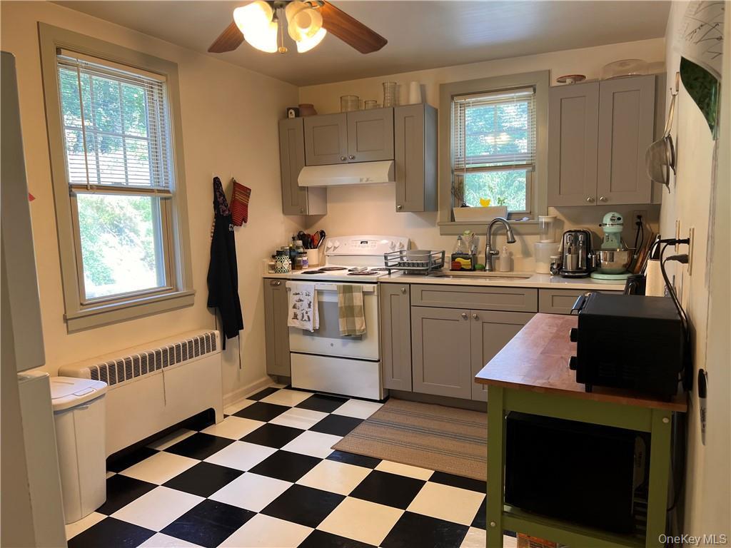 14 Old Glenham Road, Beacon, NY 12508