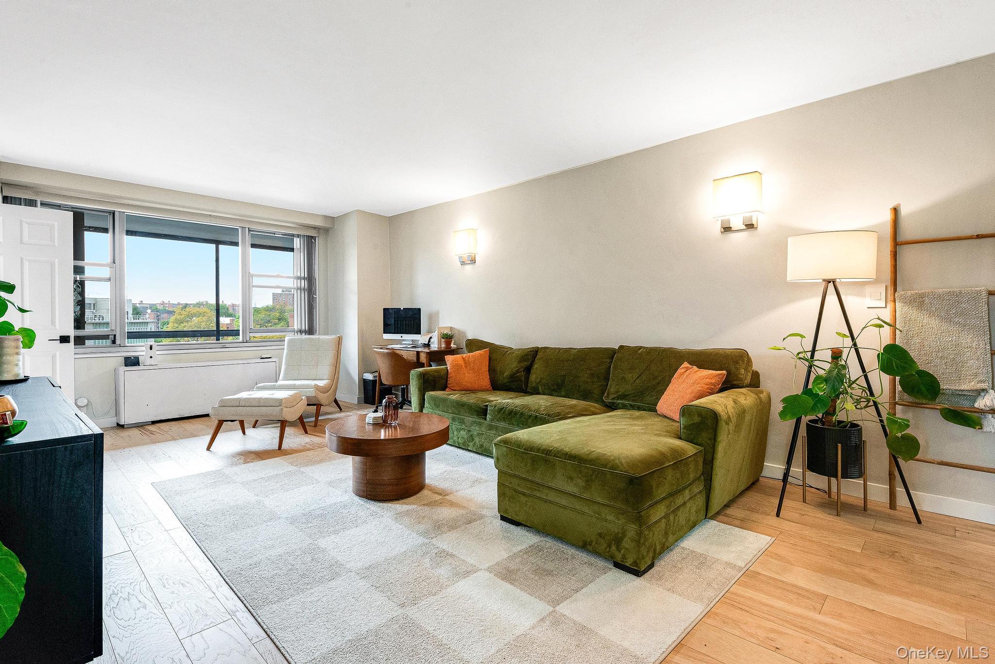 70-25 Yellowstone Boulevard # 6T, Forest Hills, NY 11375