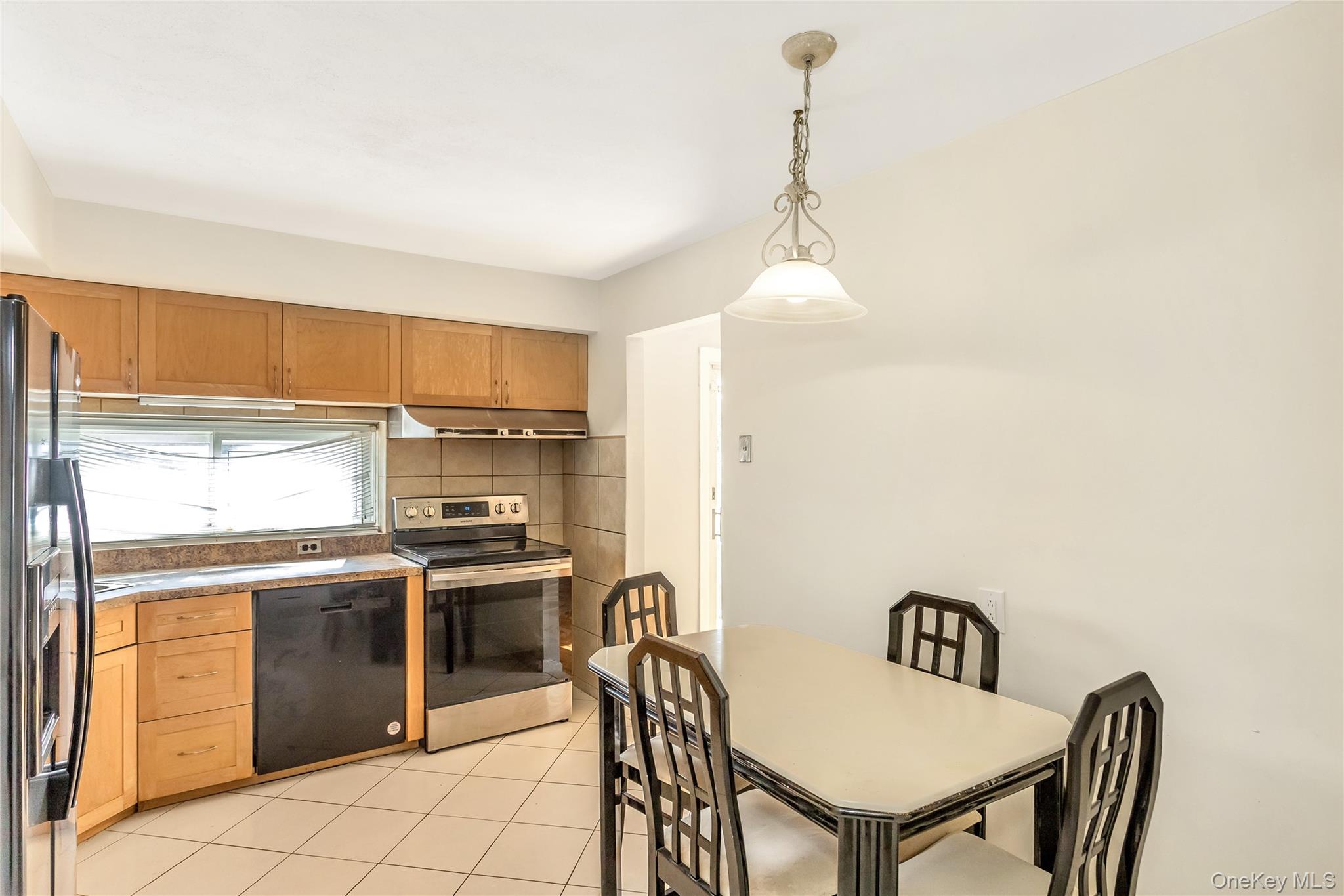 15 Ingram Drive, Hicksville, NY 11801