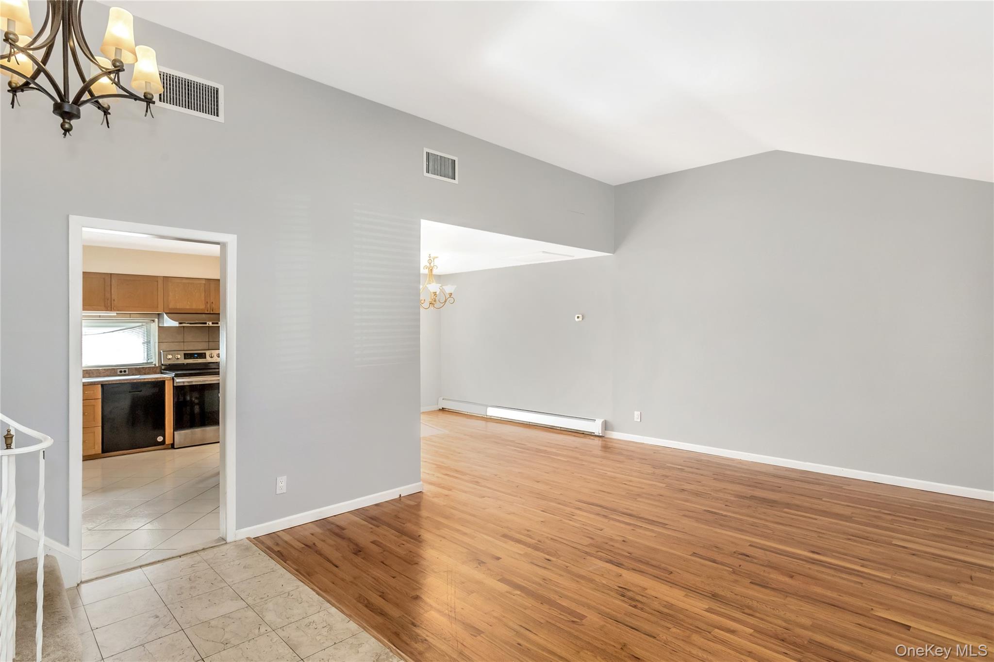 15 Ingram Drive, Hicksville, NY 11801