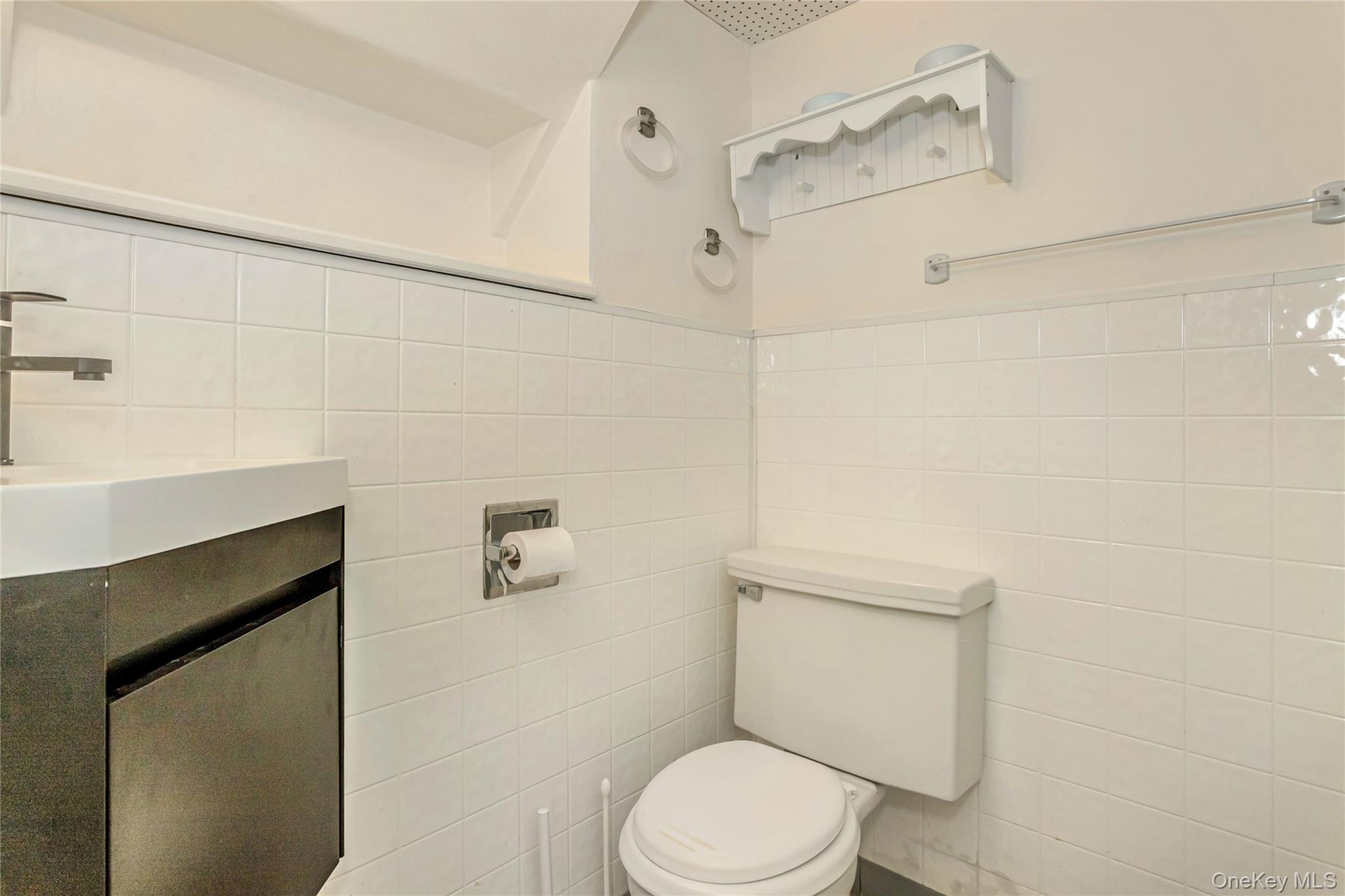 15 Ingram Drive, Hicksville, NY 11801