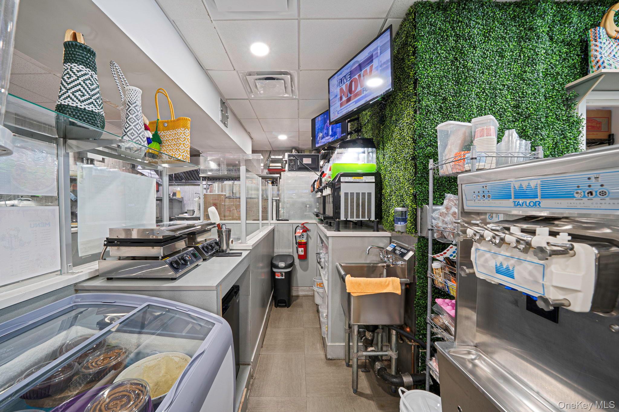 6469 Broadway, Bronx, NY 10471