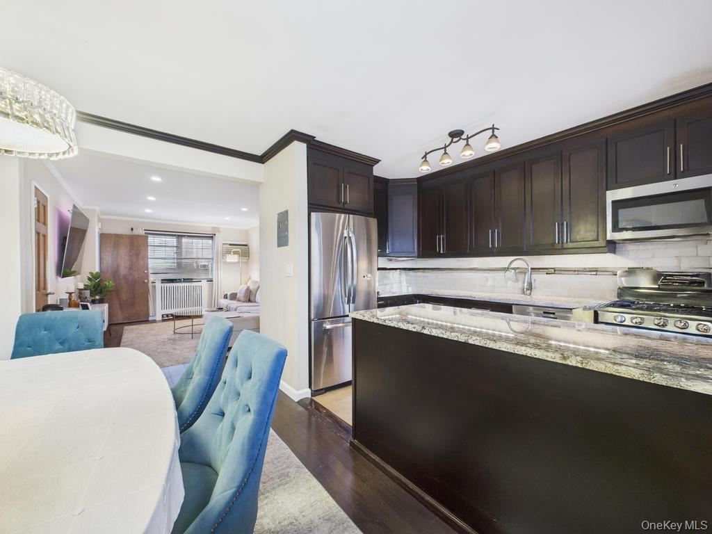 251-11 60th Ave # 1, Little Neck, NY 11362