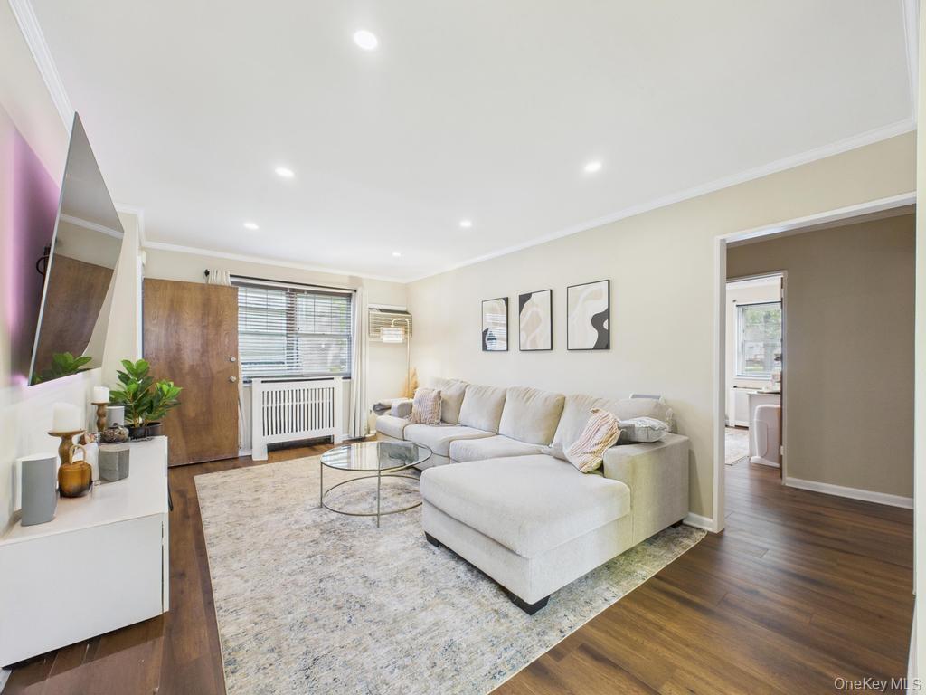 251-11 60th Ave # 1, Little Neck, NY 11362