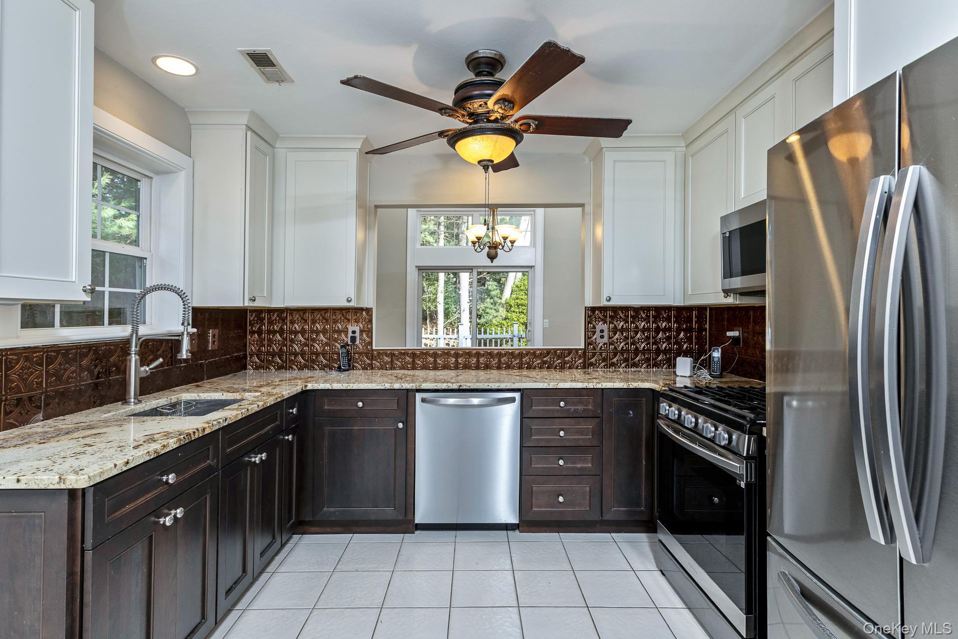 17 Pidgeon Court, Manorville, NY 11949