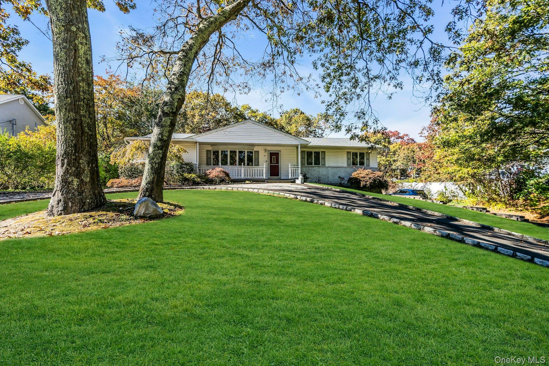 34 Winston Drive, Smithtown, NY 11787