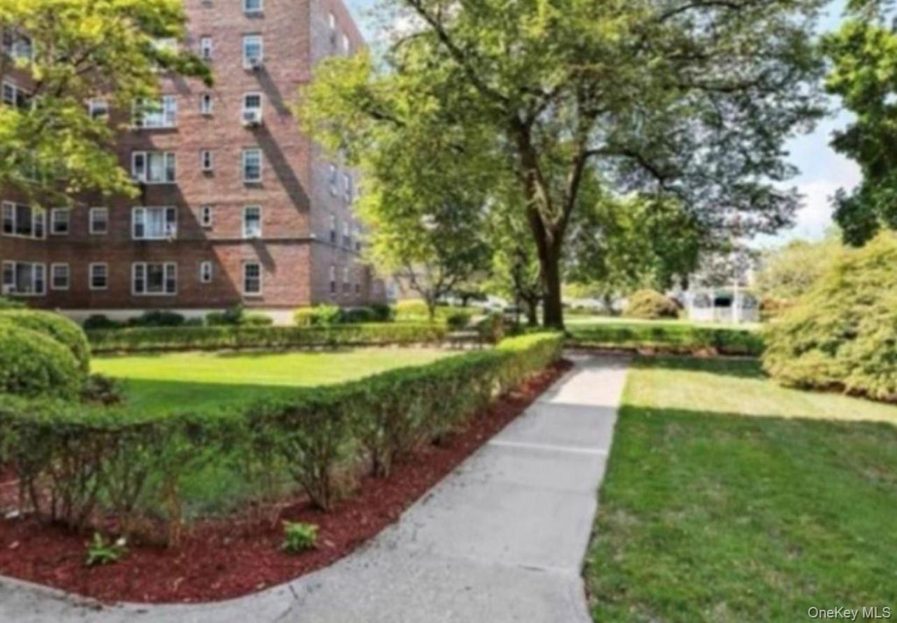 230 Pelham Road # 6F, New Rochelle, NY 10805