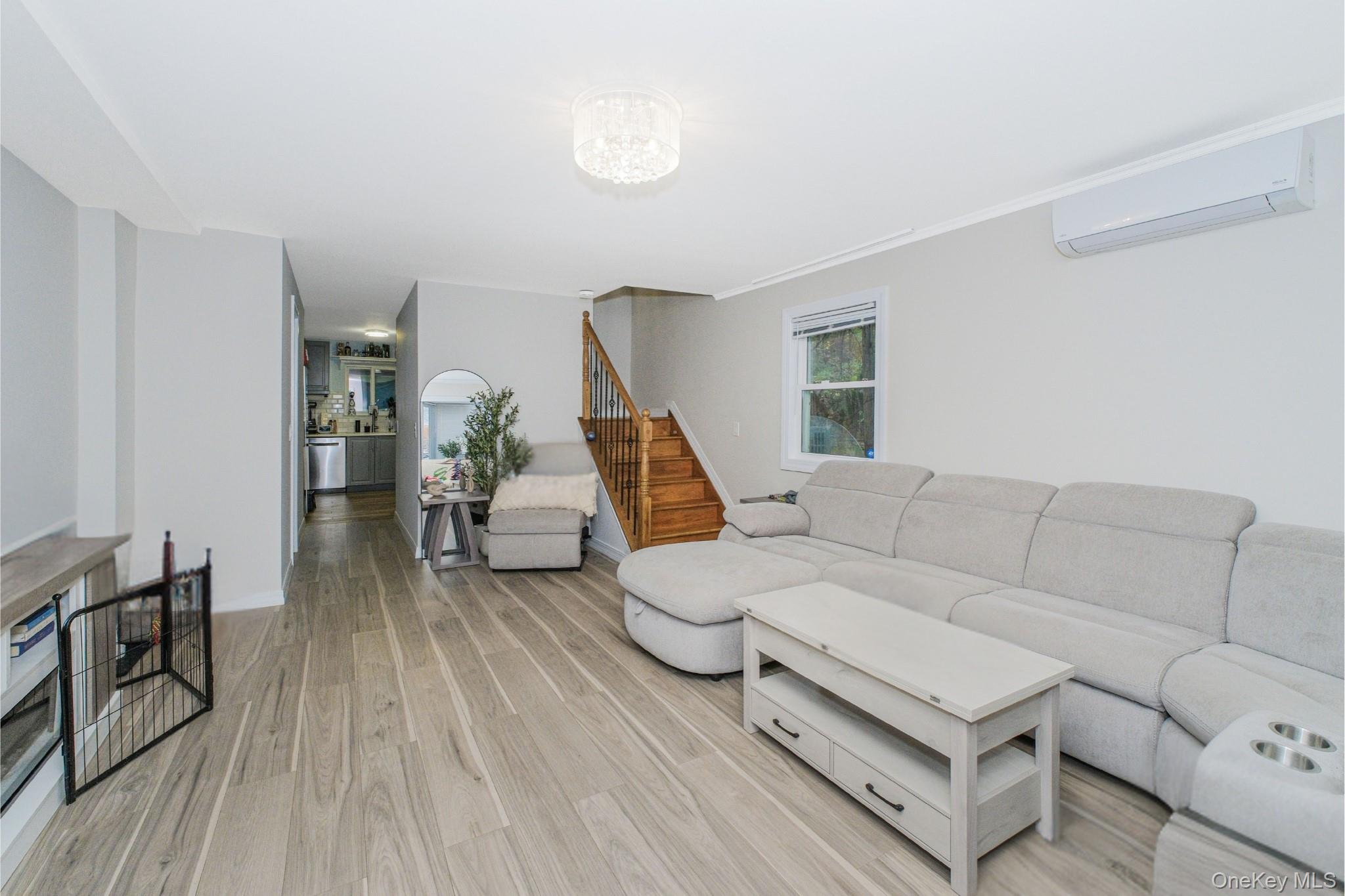 18 Atmore Place, Staten Island, NY 10306