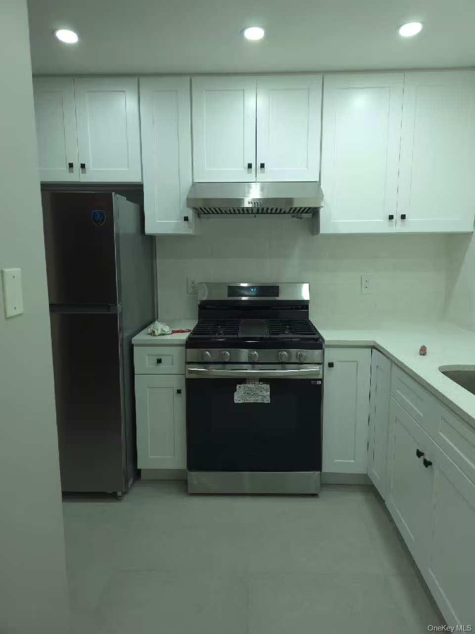 2096 Randall Avenue, Bronx, NY 10473