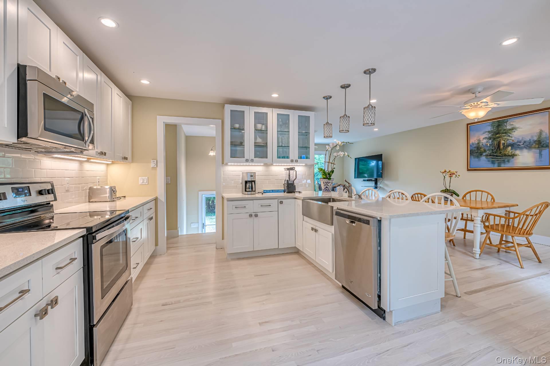 55A Shinnecock Road, Hampton Bays, NY 11946