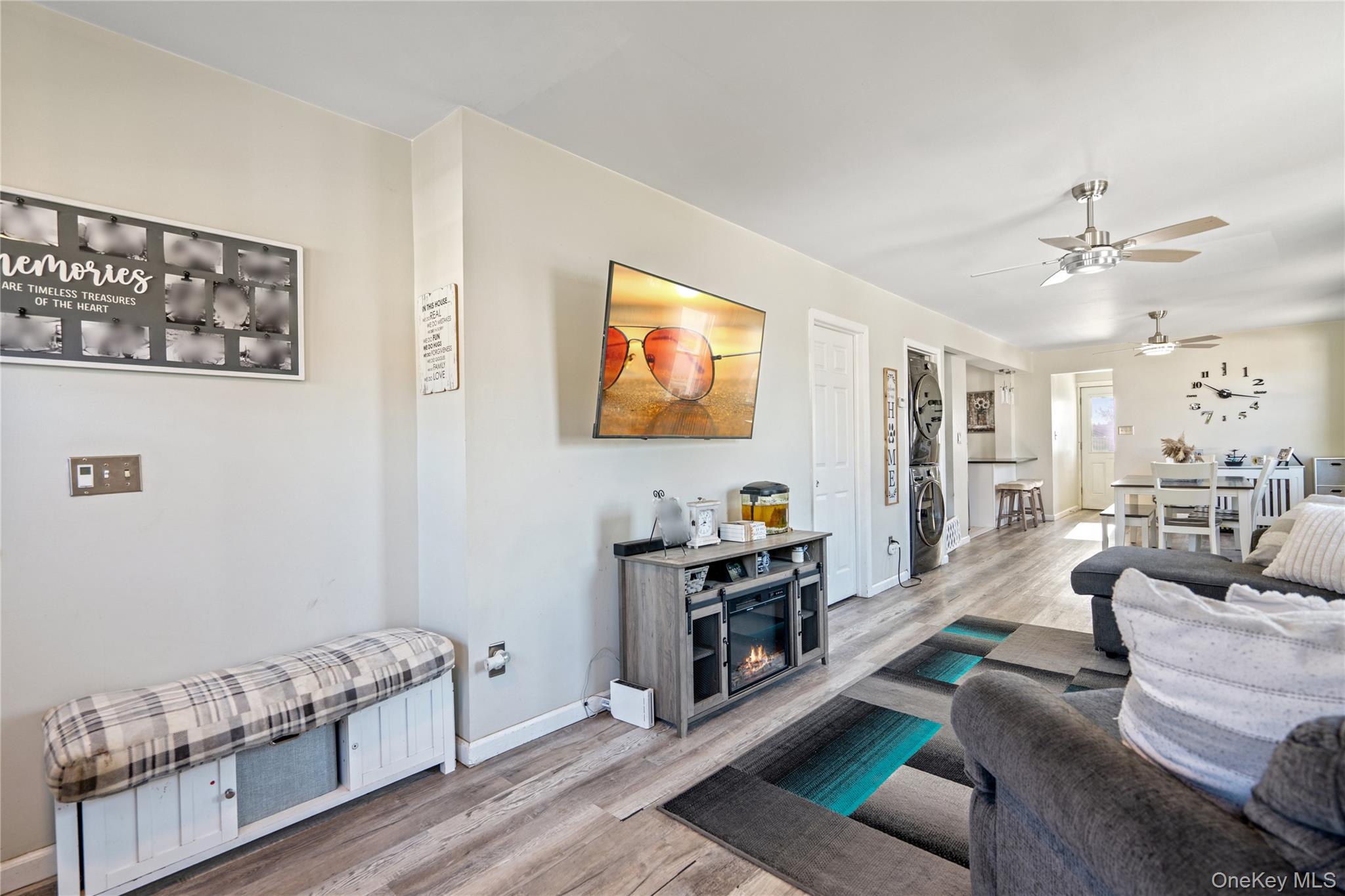 48 Farmers Avenue, Lindenhurst, NY 11757