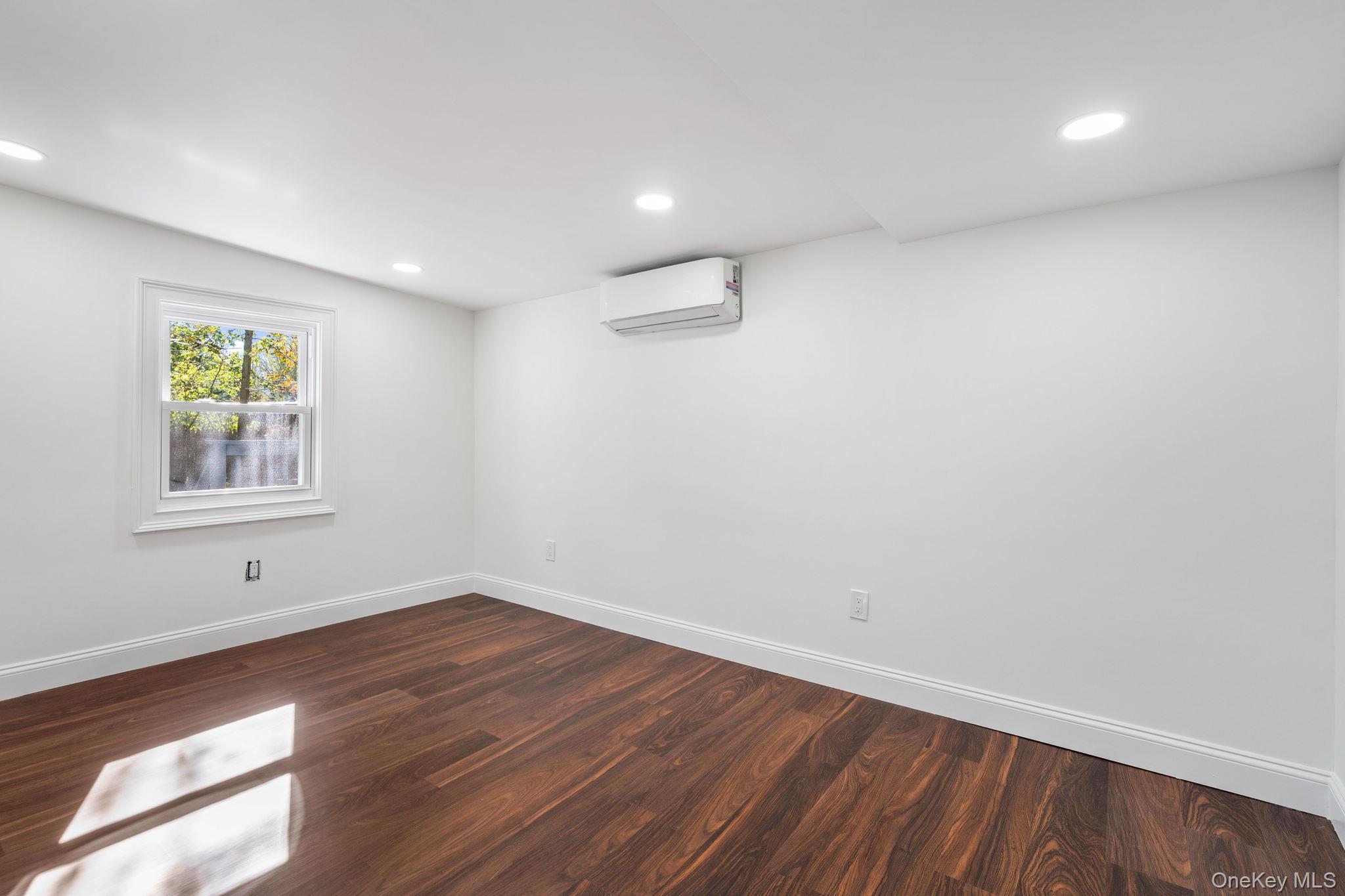 43 Oxford Circle, Loch Sheldrake, NY 12759