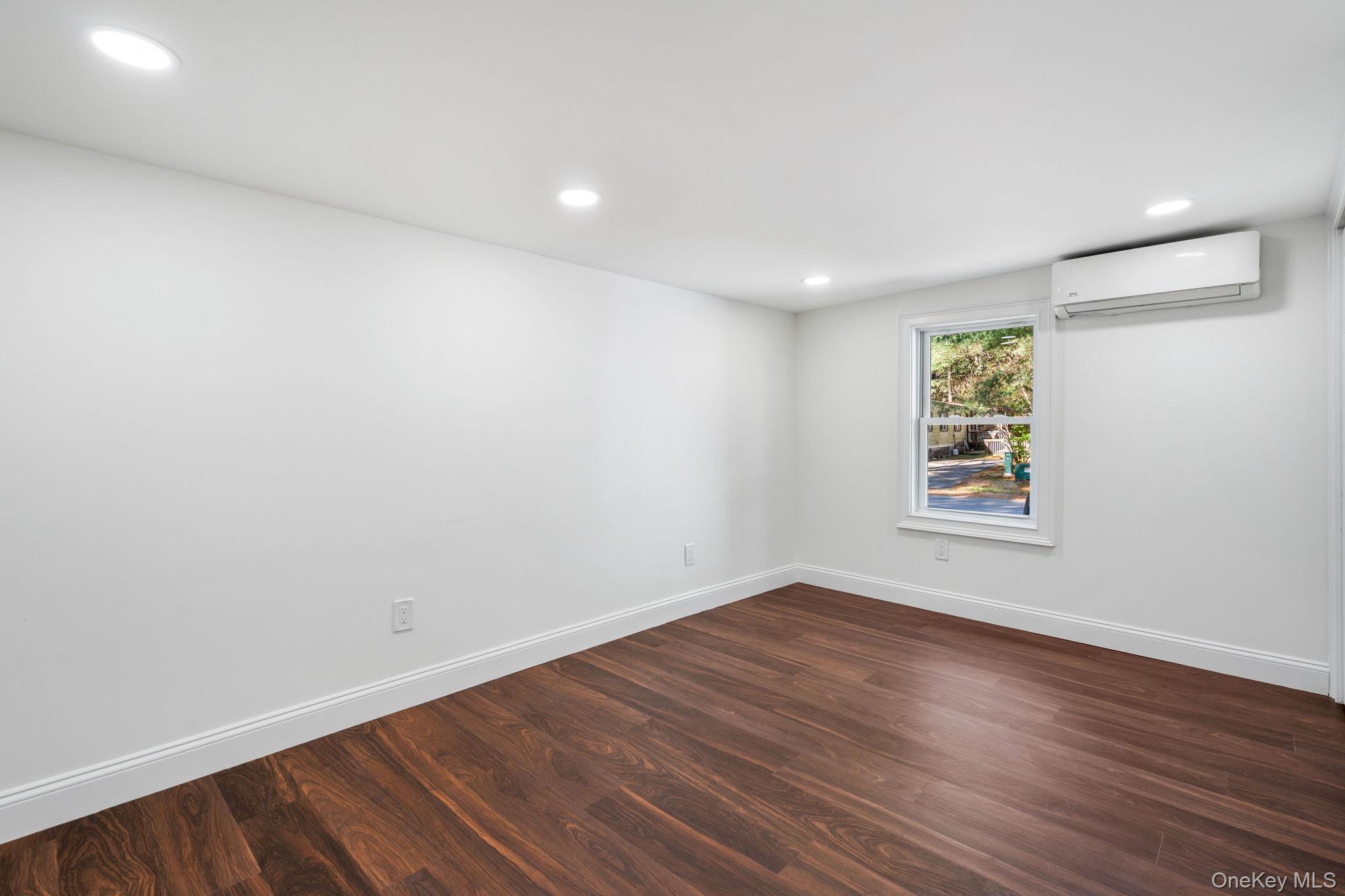 43 Oxford Circle, Loch Sheldrake, NY 12759