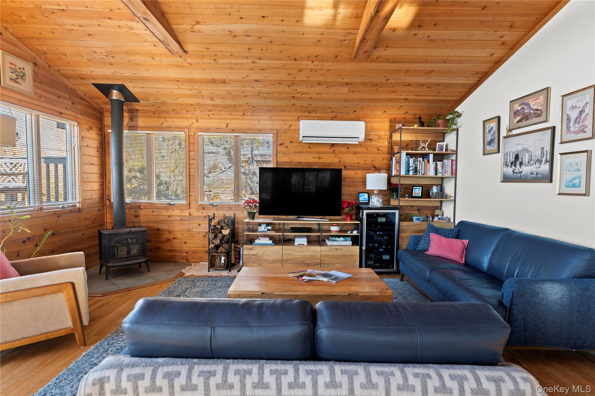 100 Clipper Roadway, Corneille Estates, NY 11770