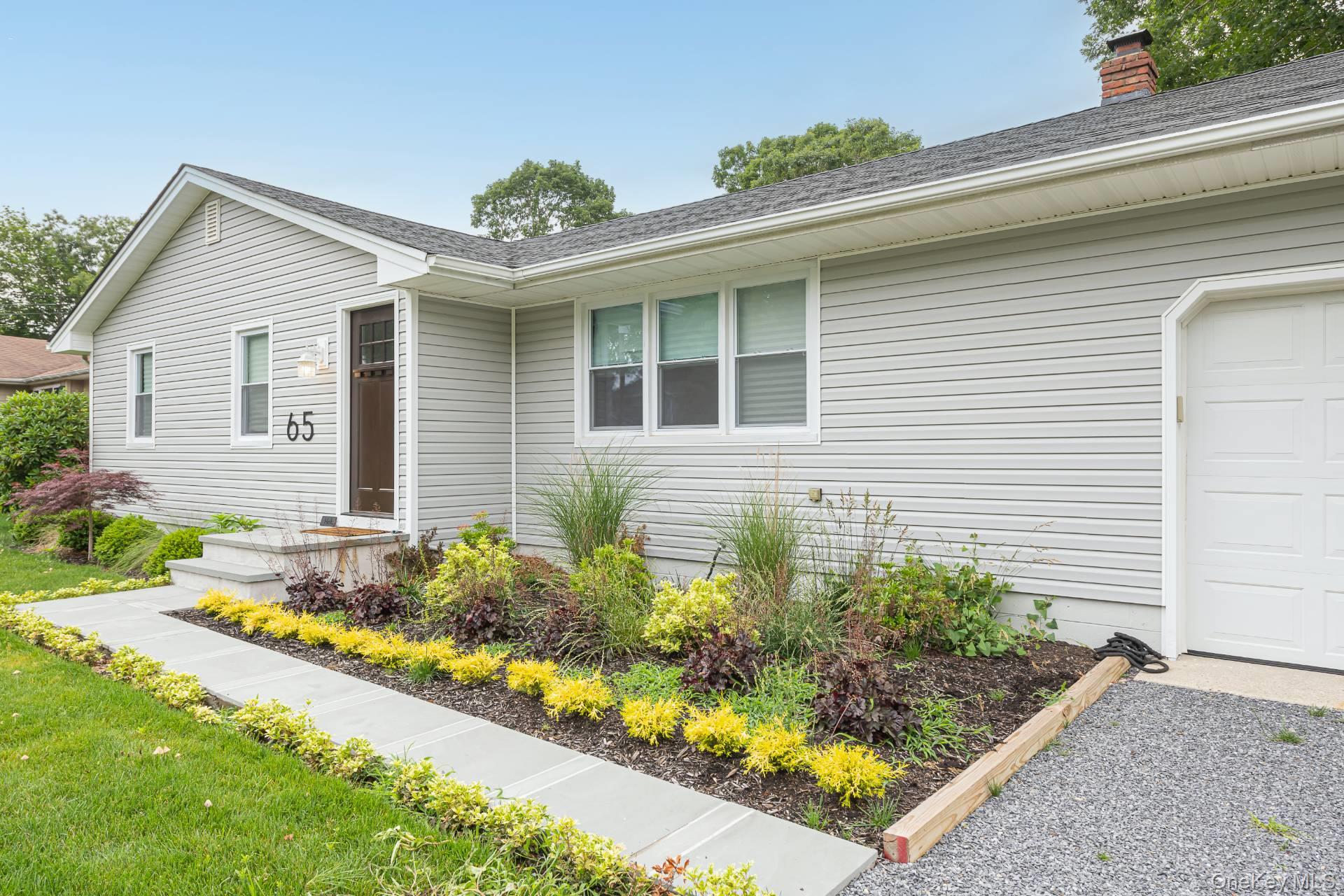 65 School Street, Hampton Bays, NY 11946