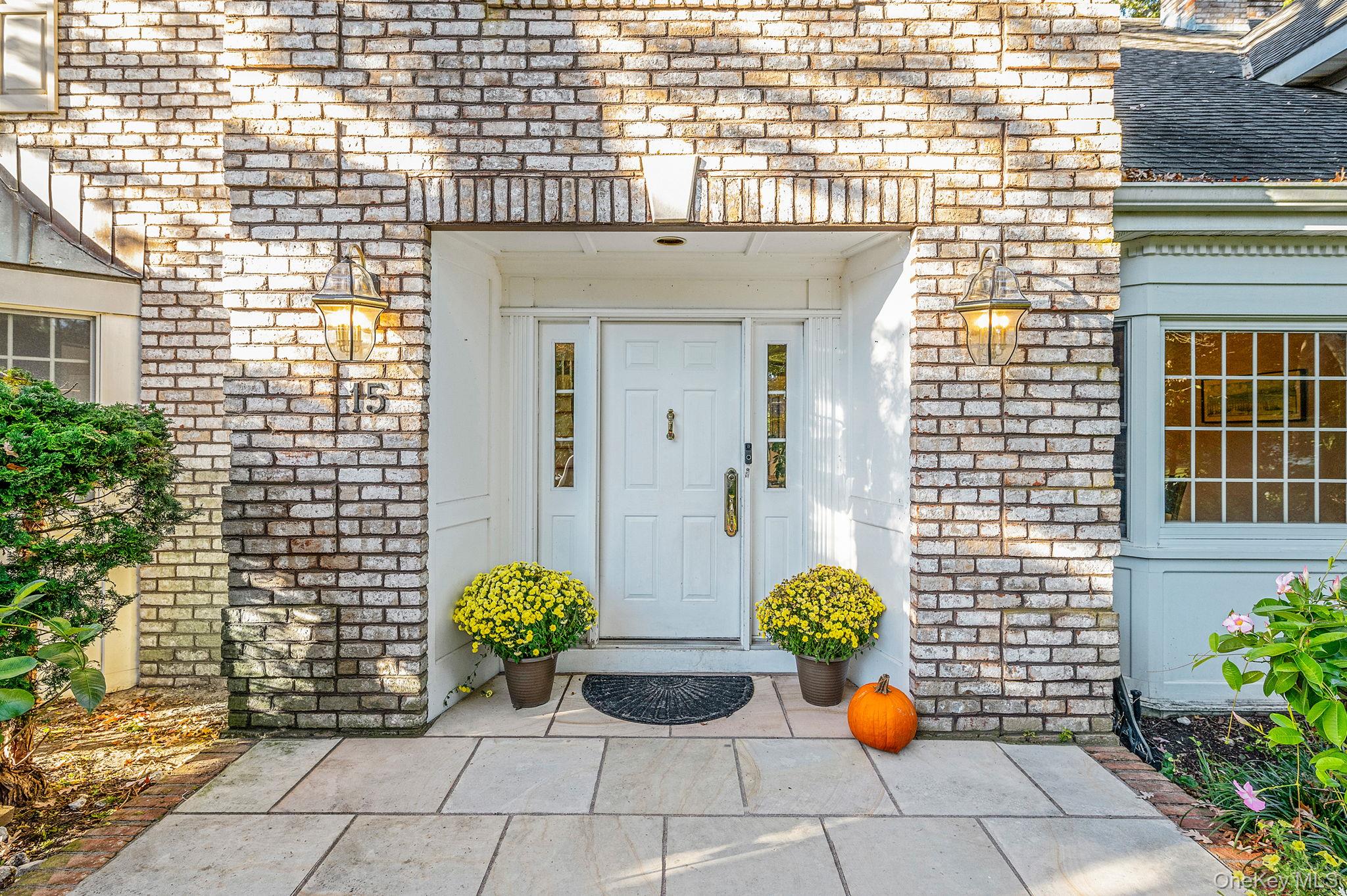 15 Riviera Court, Great River, NY 11739