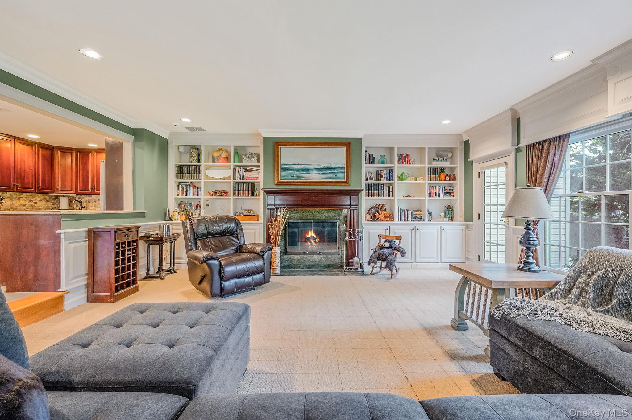 15 Riviera Court, Great River, NY 11739