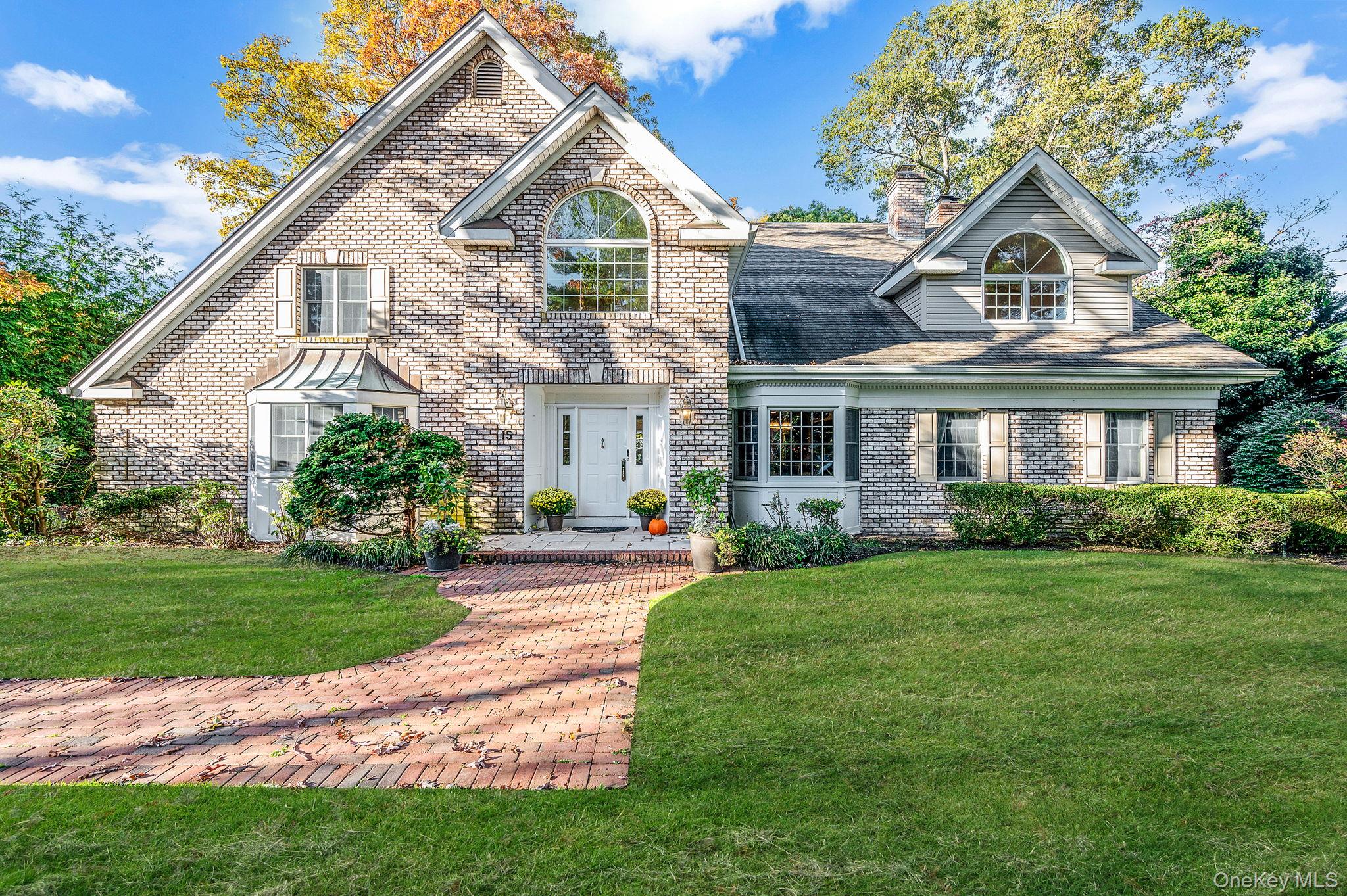 15 Riviera Court, Great River, NY 11739