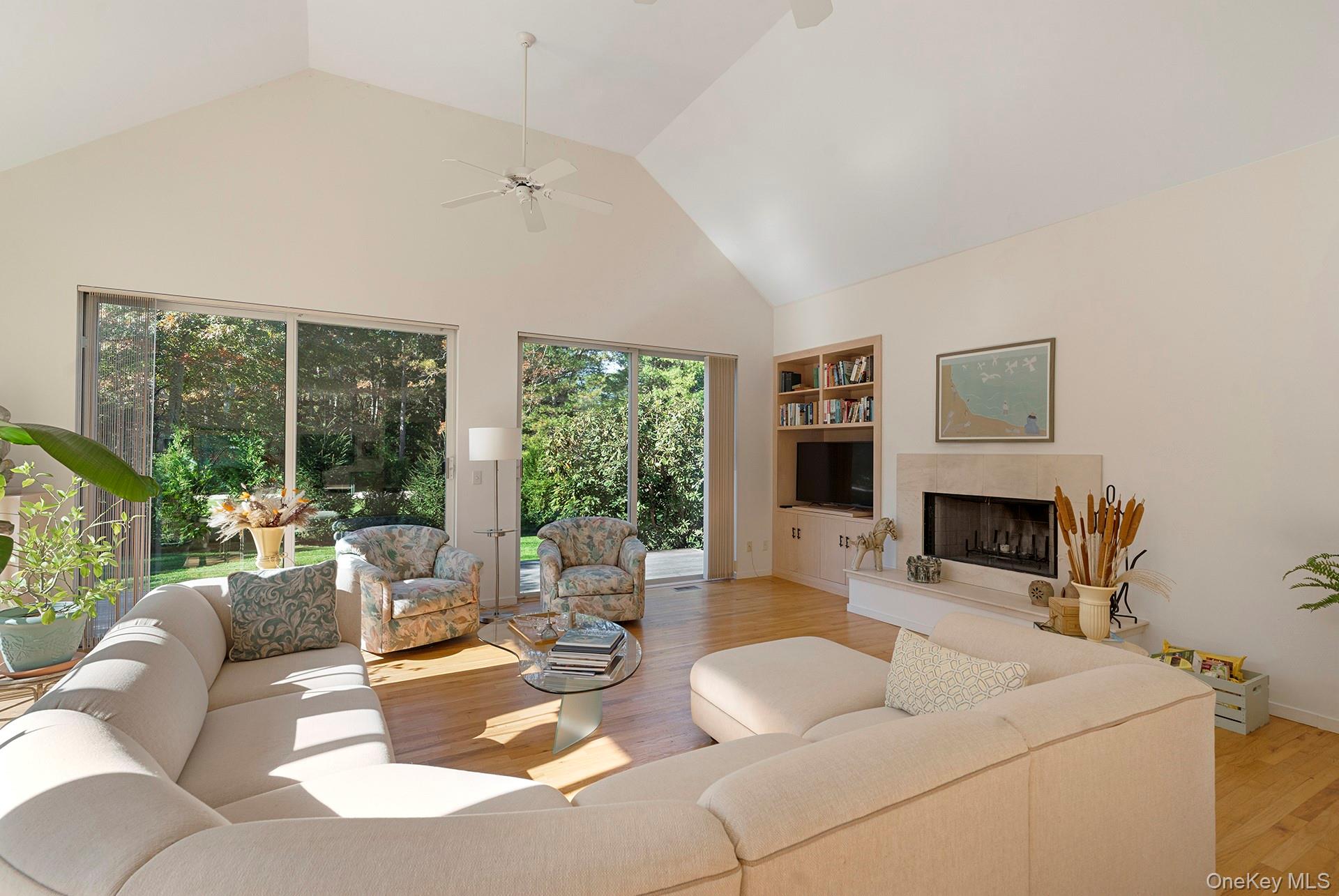 45 Huckleberry Lane, East Hampton, NY 11937