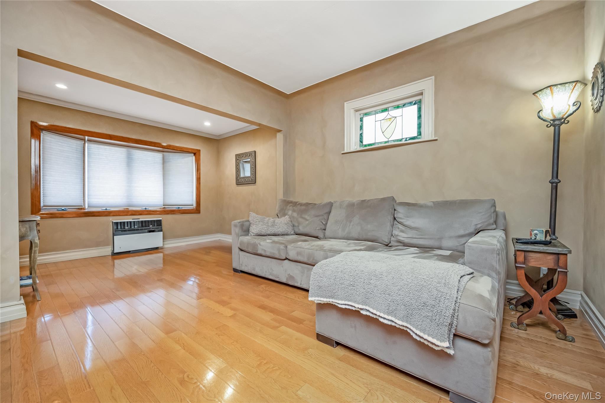 6422 72nd Street, Middle Village, NY 11379