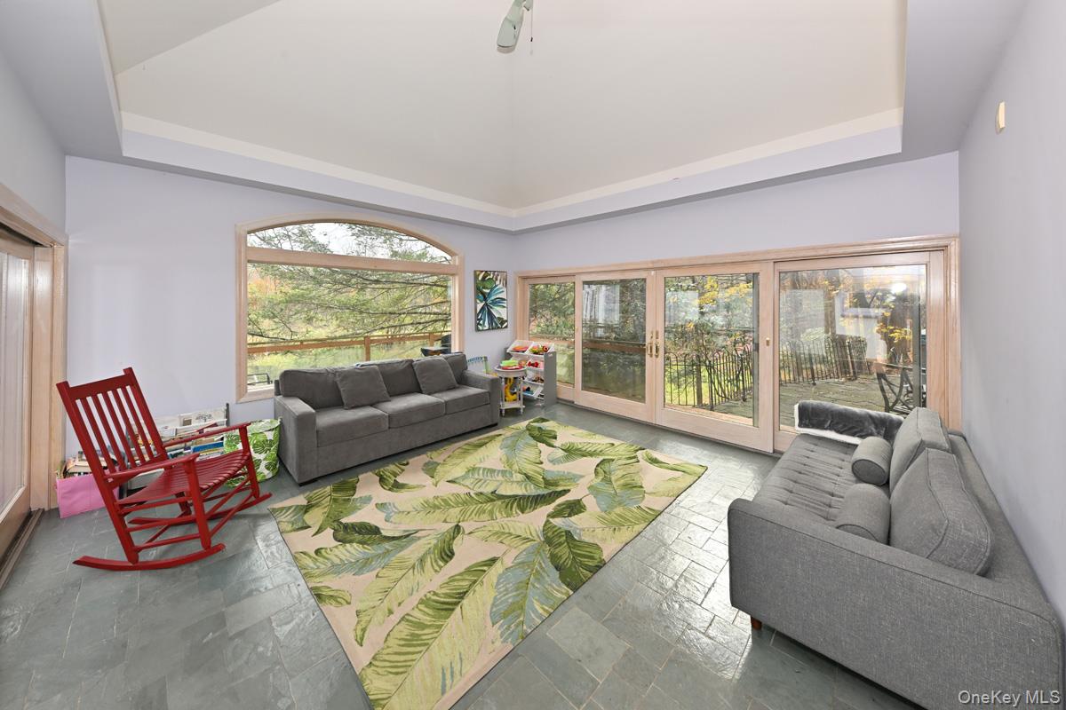 27 Sky Meadow Road, Suffern, NY 10901