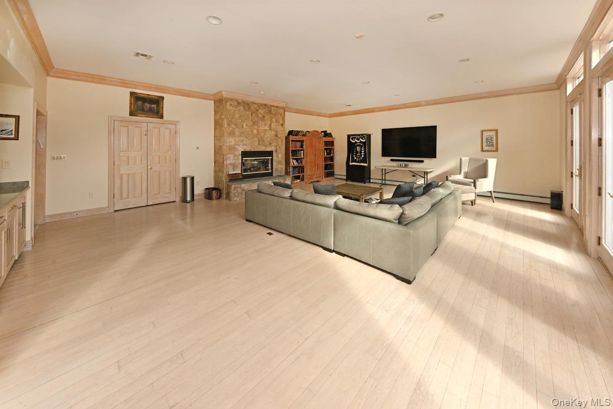 27 Sky Meadow Road, Suffern, NY 10901