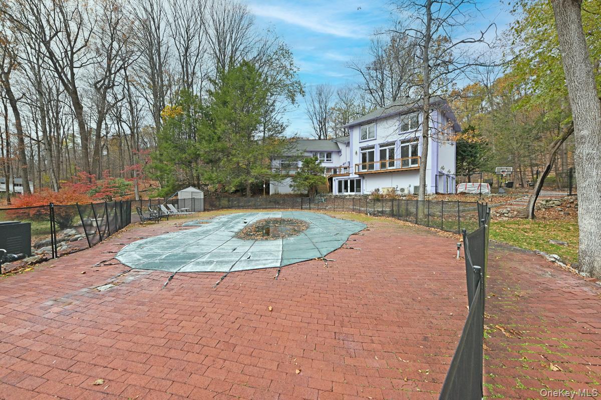 27 Sky Meadow Road, Suffern, NY 10901