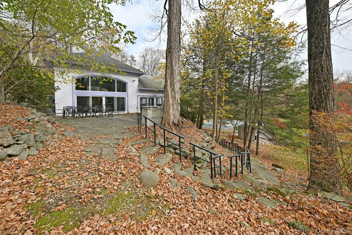 27 Sky Meadow Road, Suffern, NY 10901