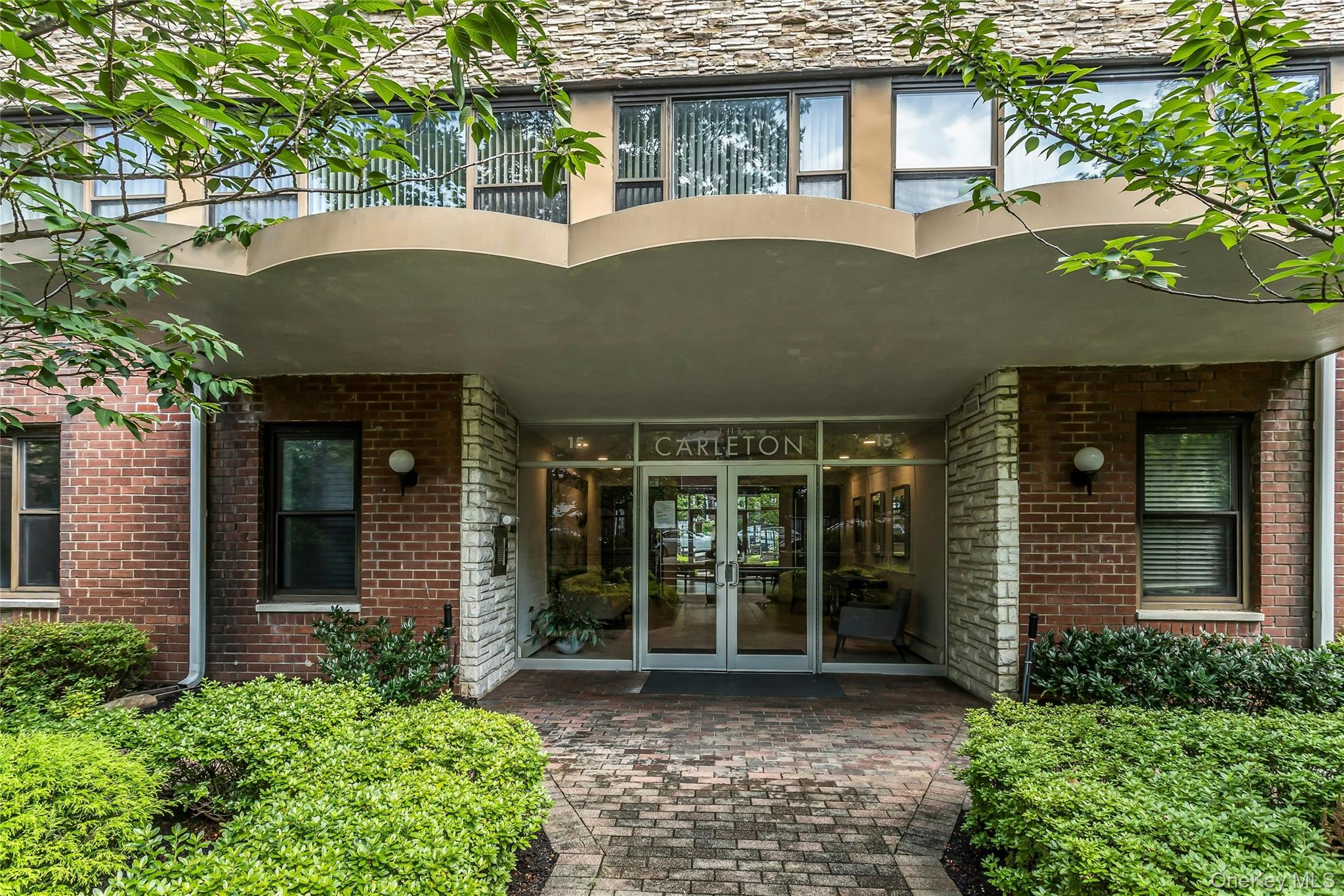 15 Hill Park Ave Avenue # 1C, Great Neck, NY 11021