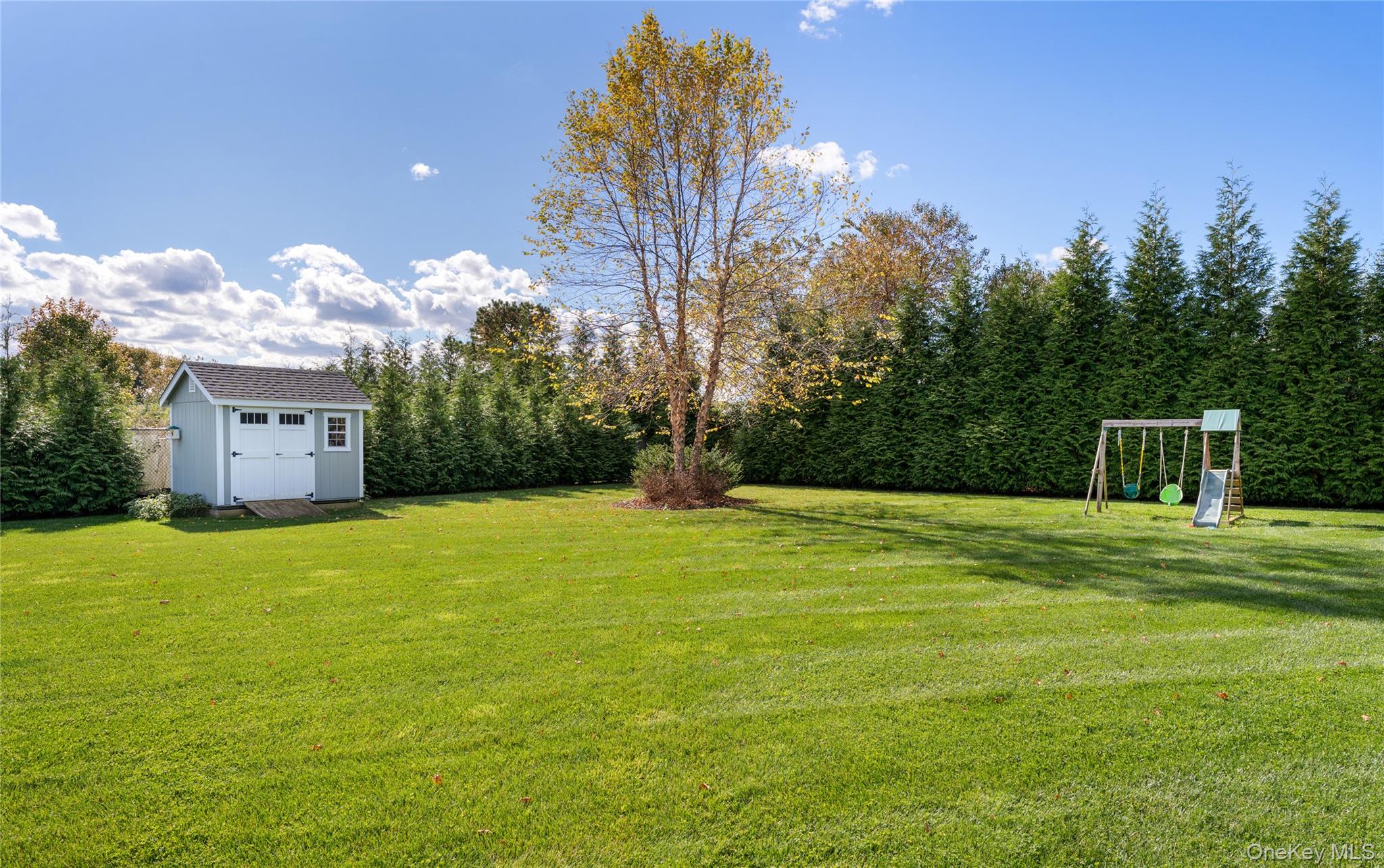 108 Calverton Court, Wading River, NY 11792