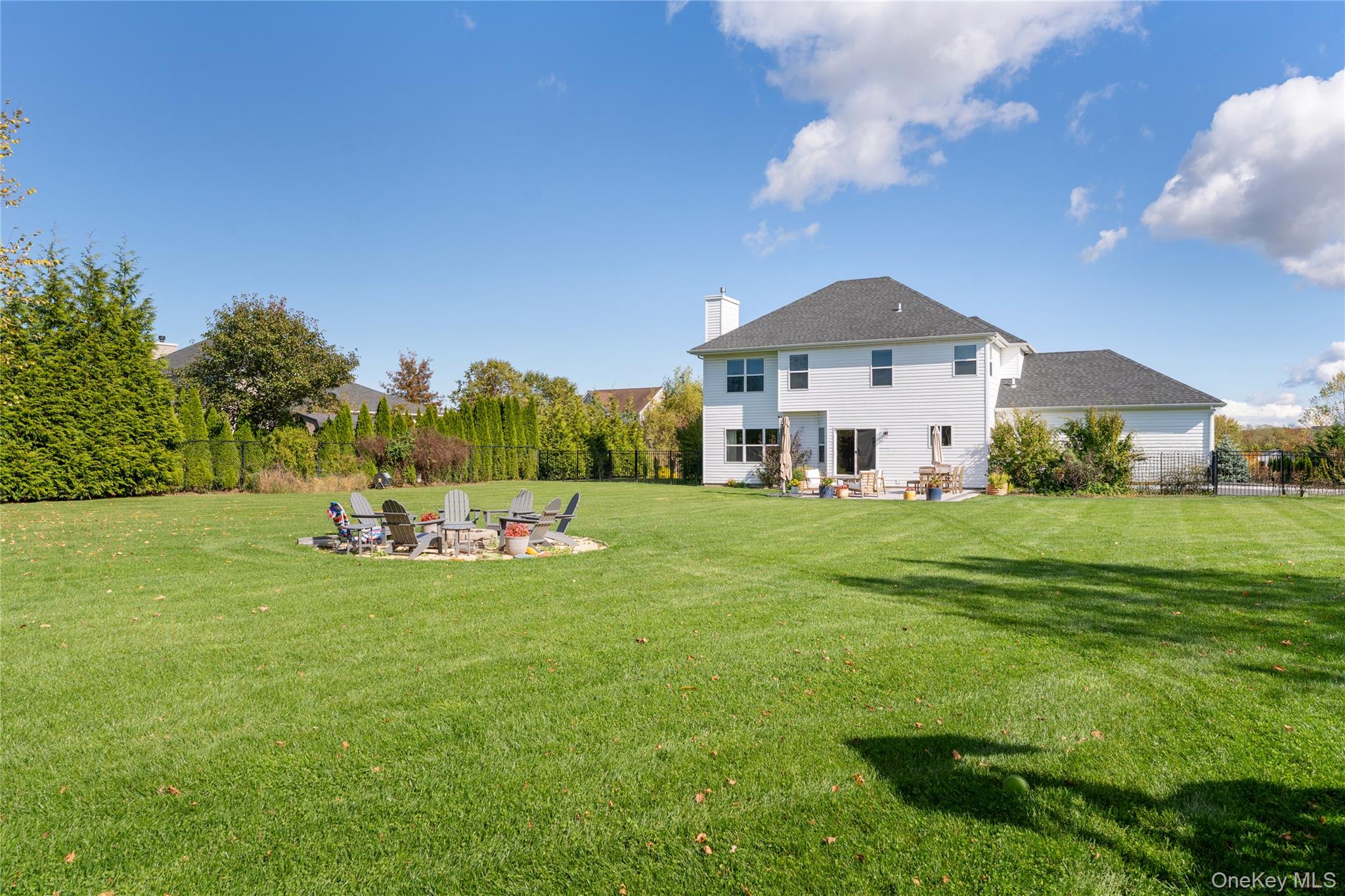 108 Calverton Court, Wading River, NY 11792