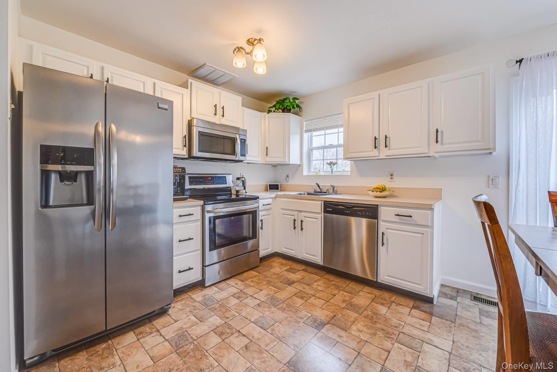 71 Hampton Road, Hampton Bays, NY 11946