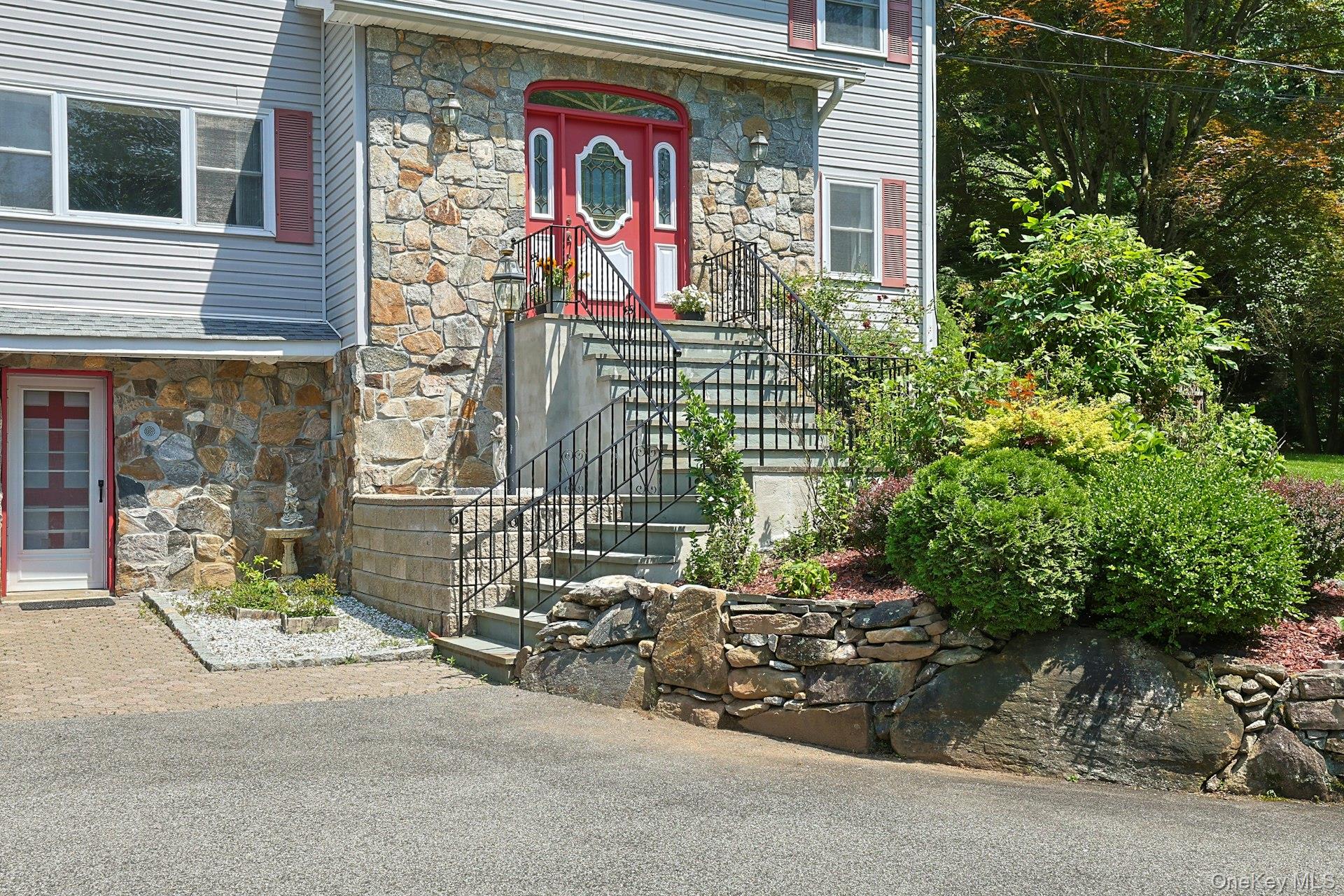 49 Nanny Hagen Road, Thornwood, NY 10594