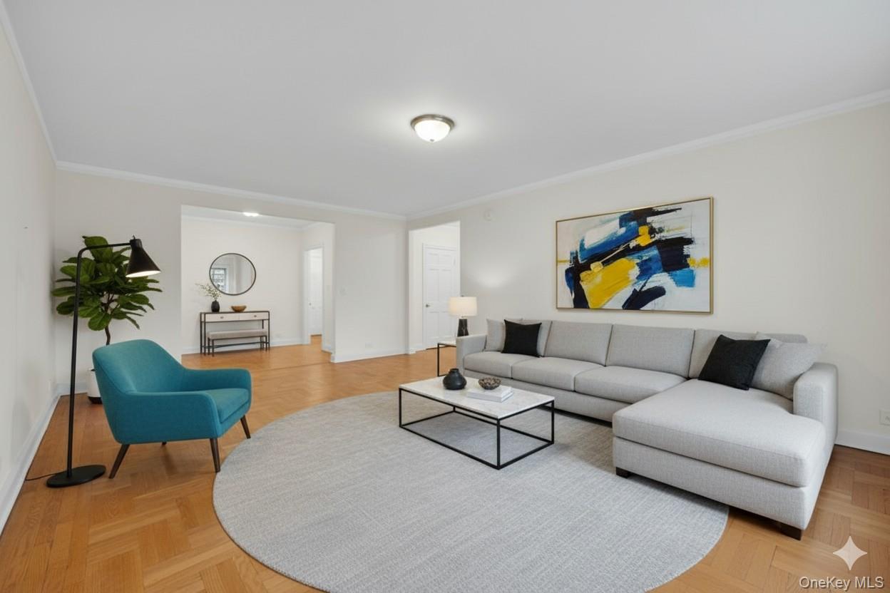 5 Midland Gardens # 3M, Bronxville, NY 10708