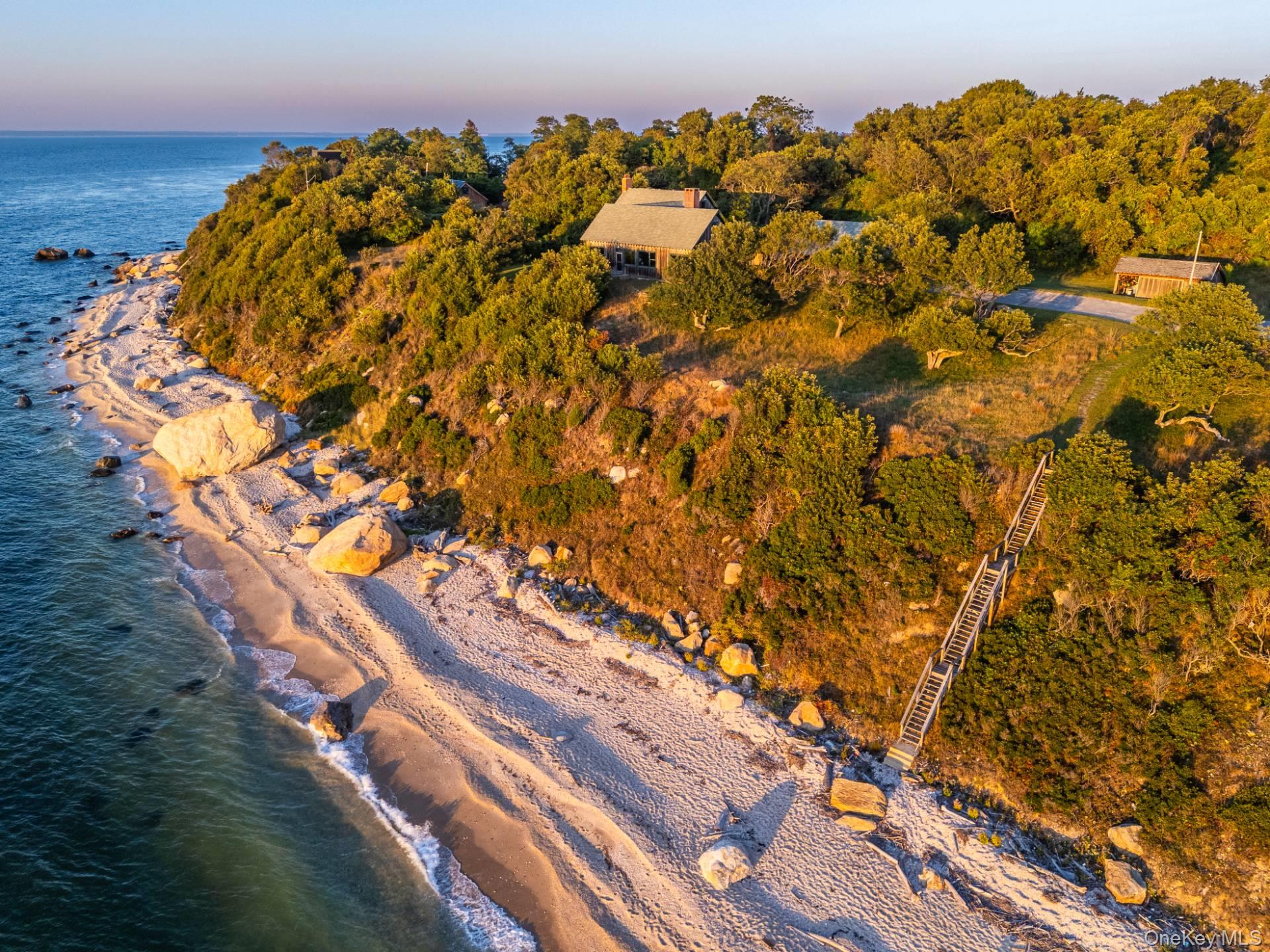 East Marion, NY 11939