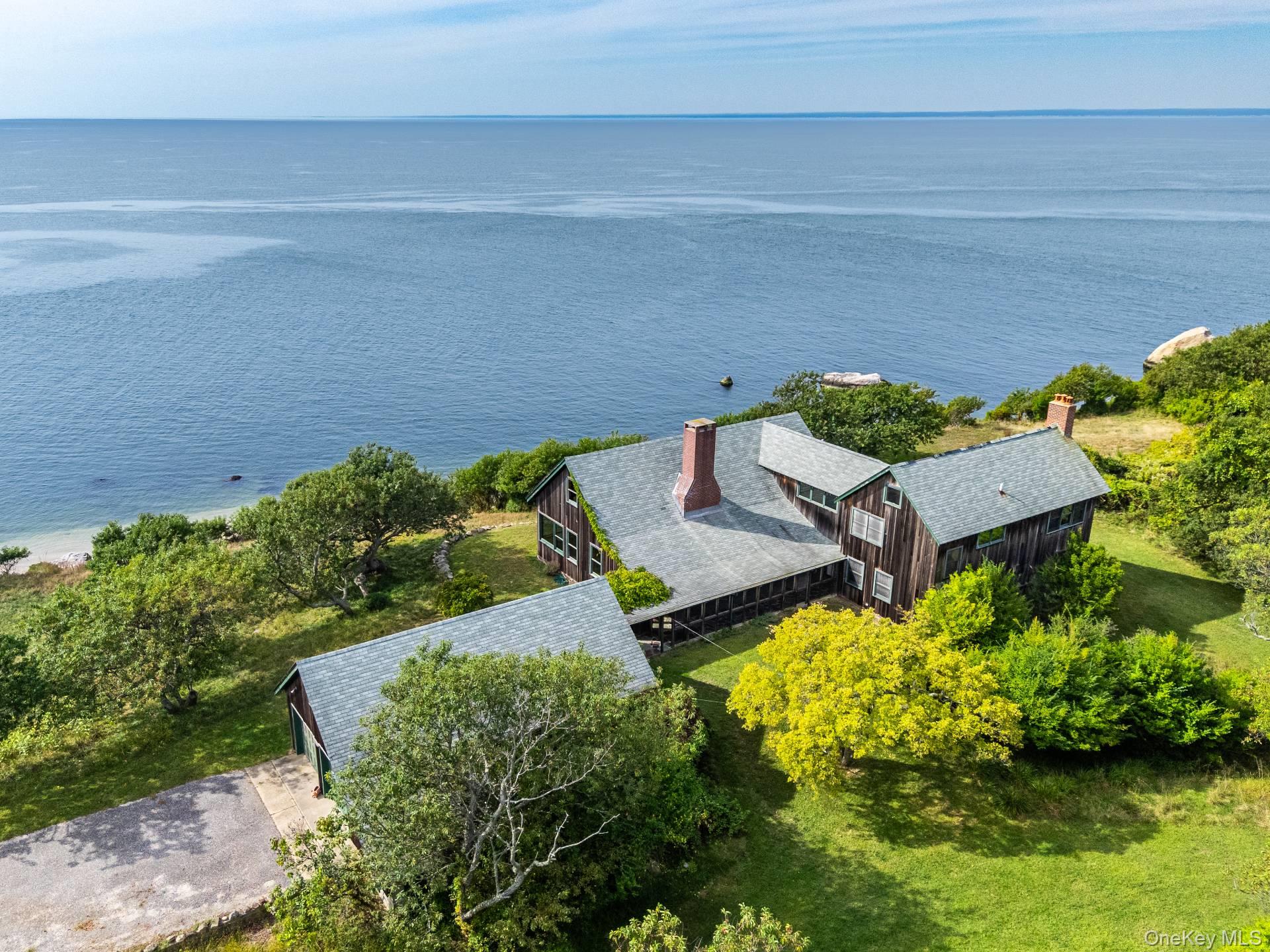 East Marion, NY 11939