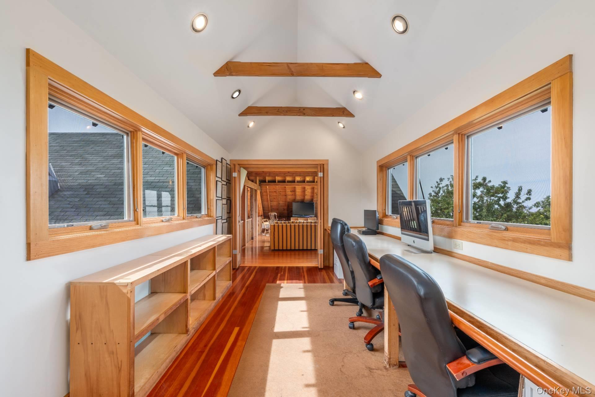 East Marion, NY 11939