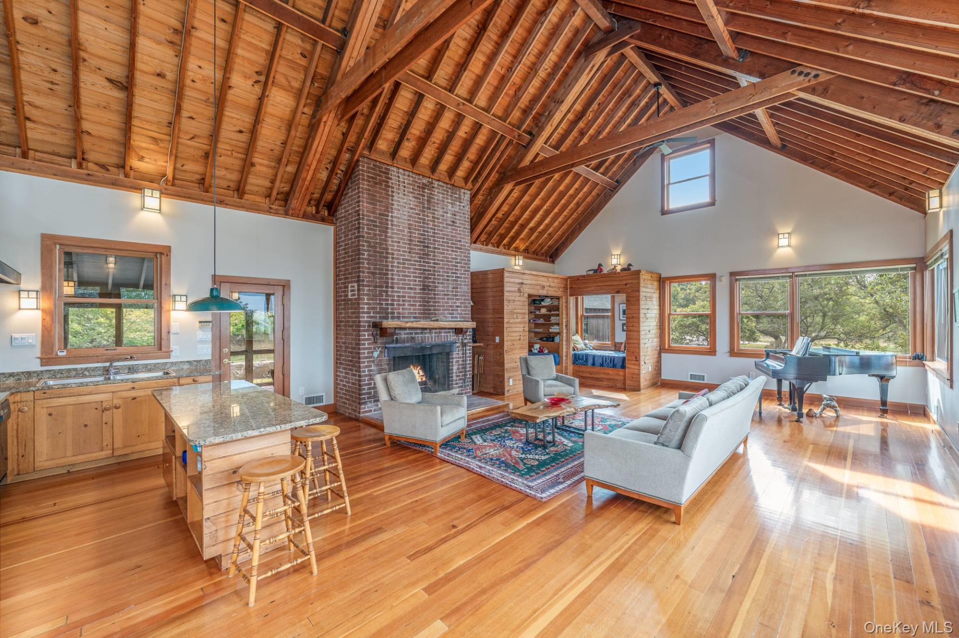 East Marion, NY 11939