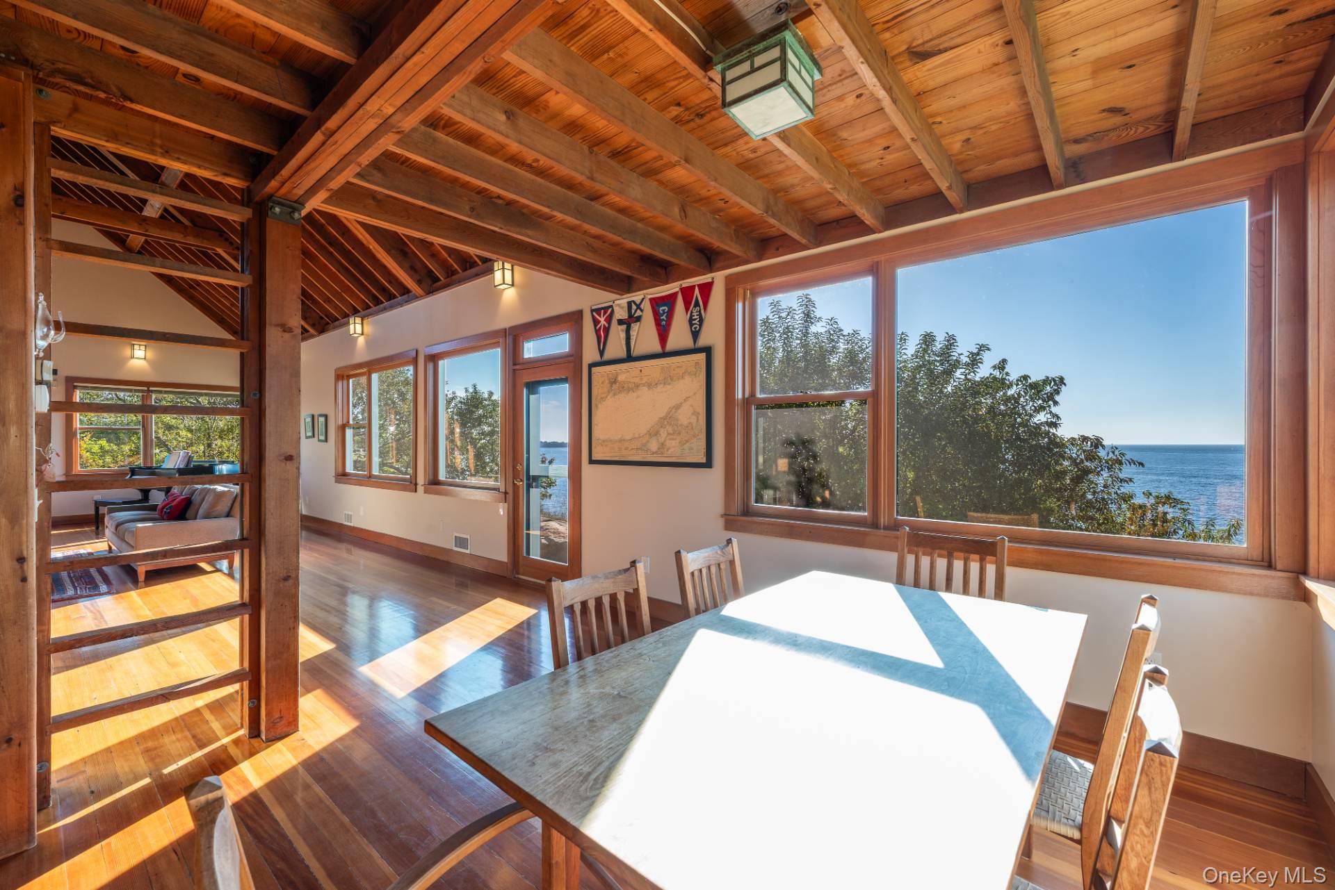 East Marion, NY 11939